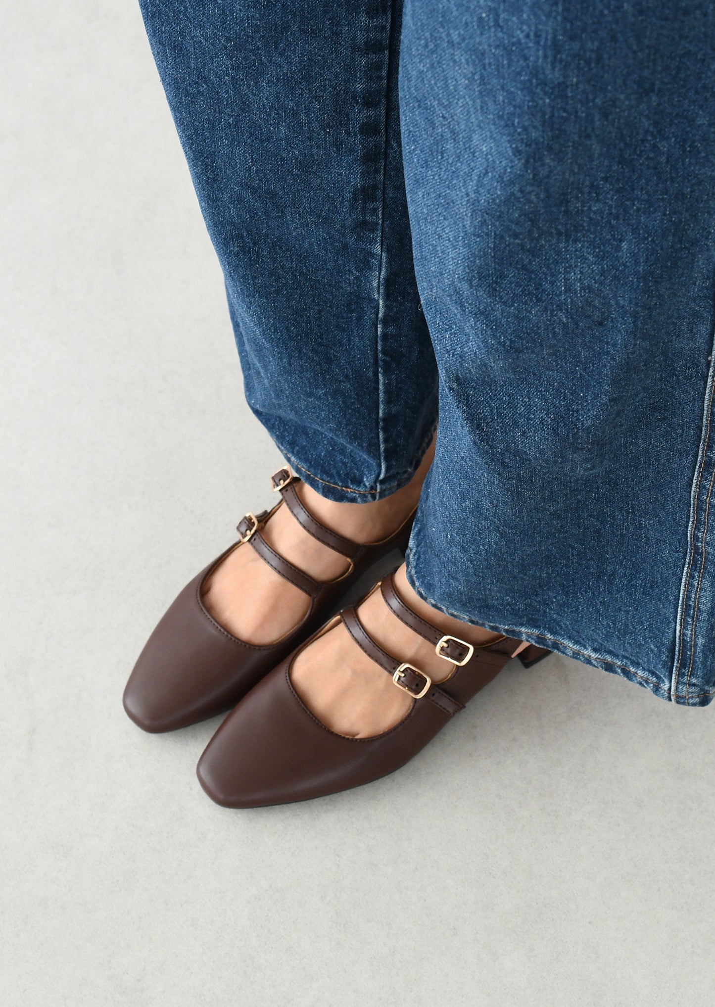 Heeled ballerinas with straps