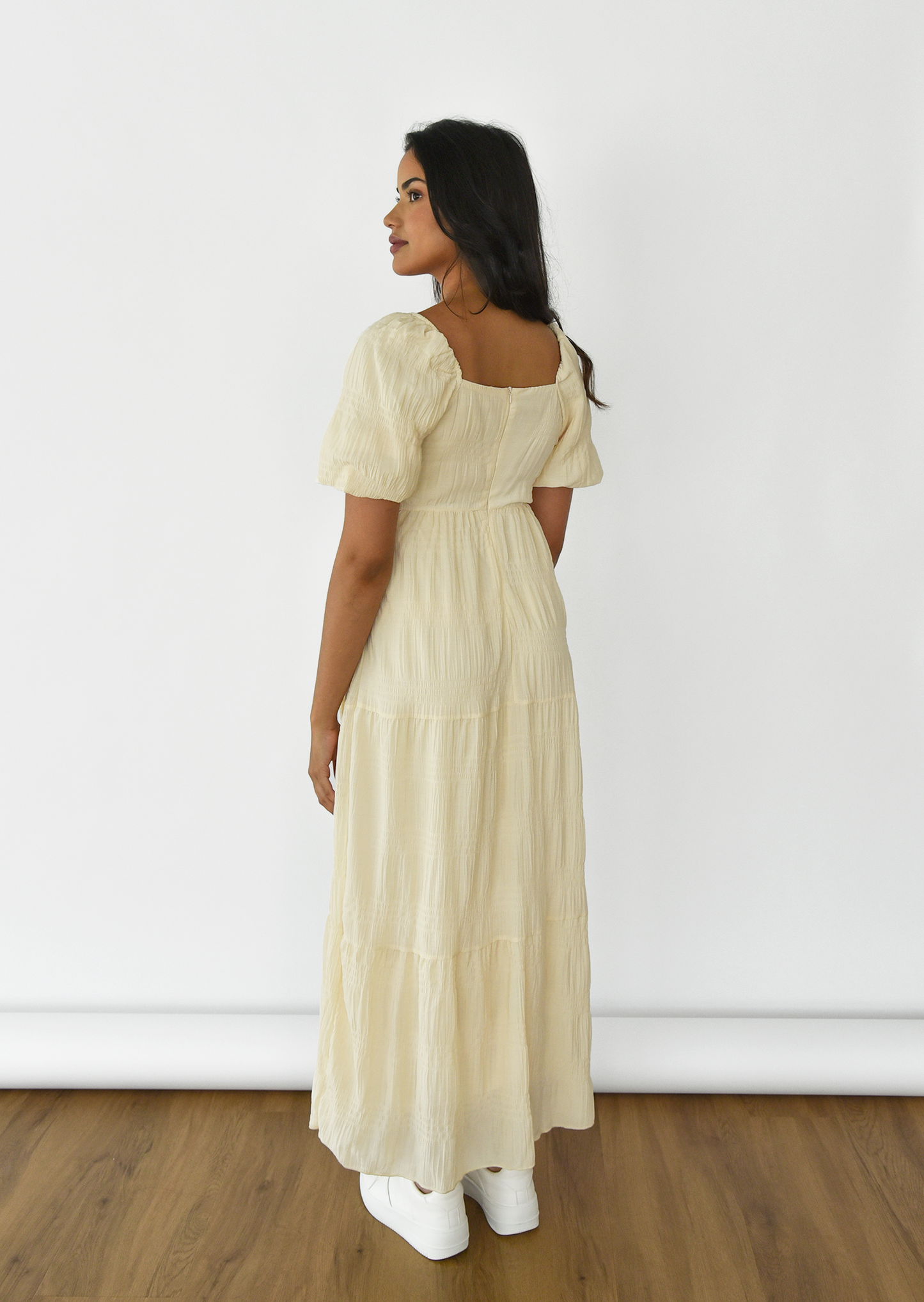 Robe longue à manches bouffantes