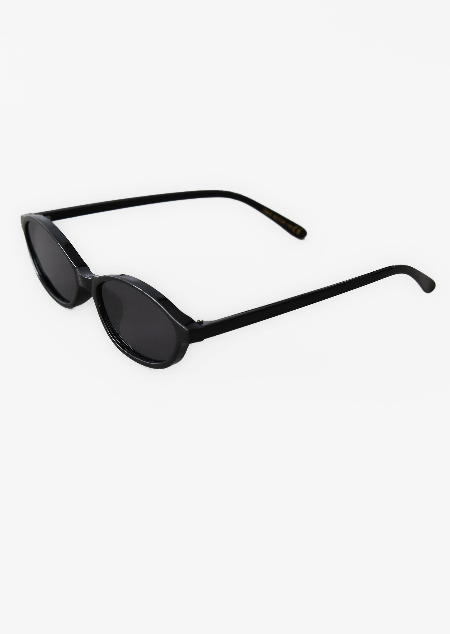 Skinny oval sunglasses in black