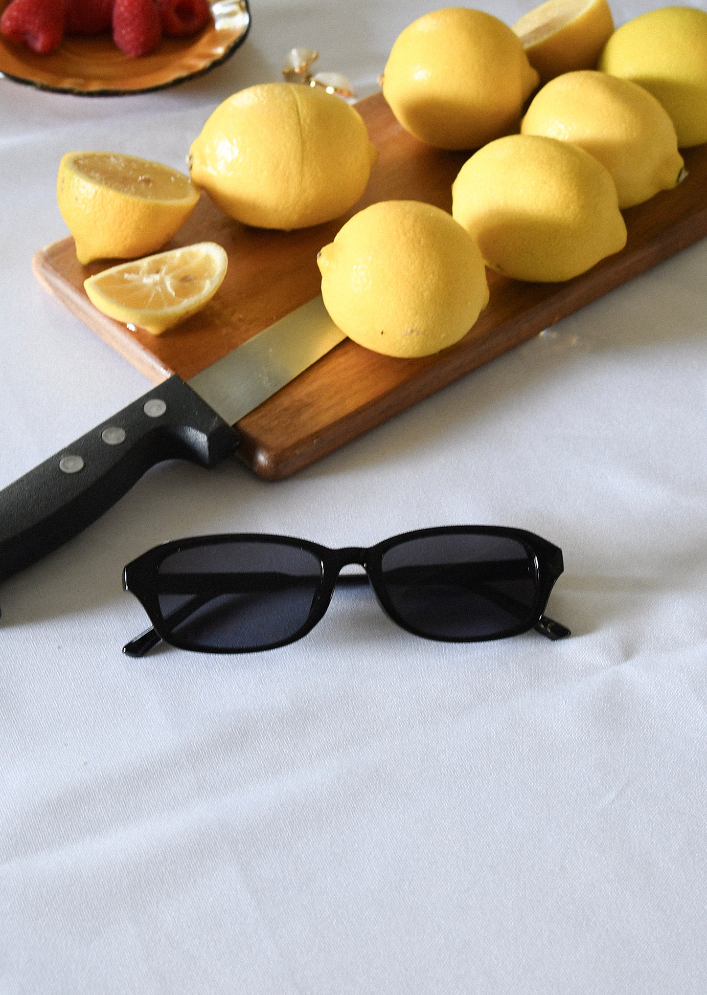 Skinny rectangular sunglasses in black