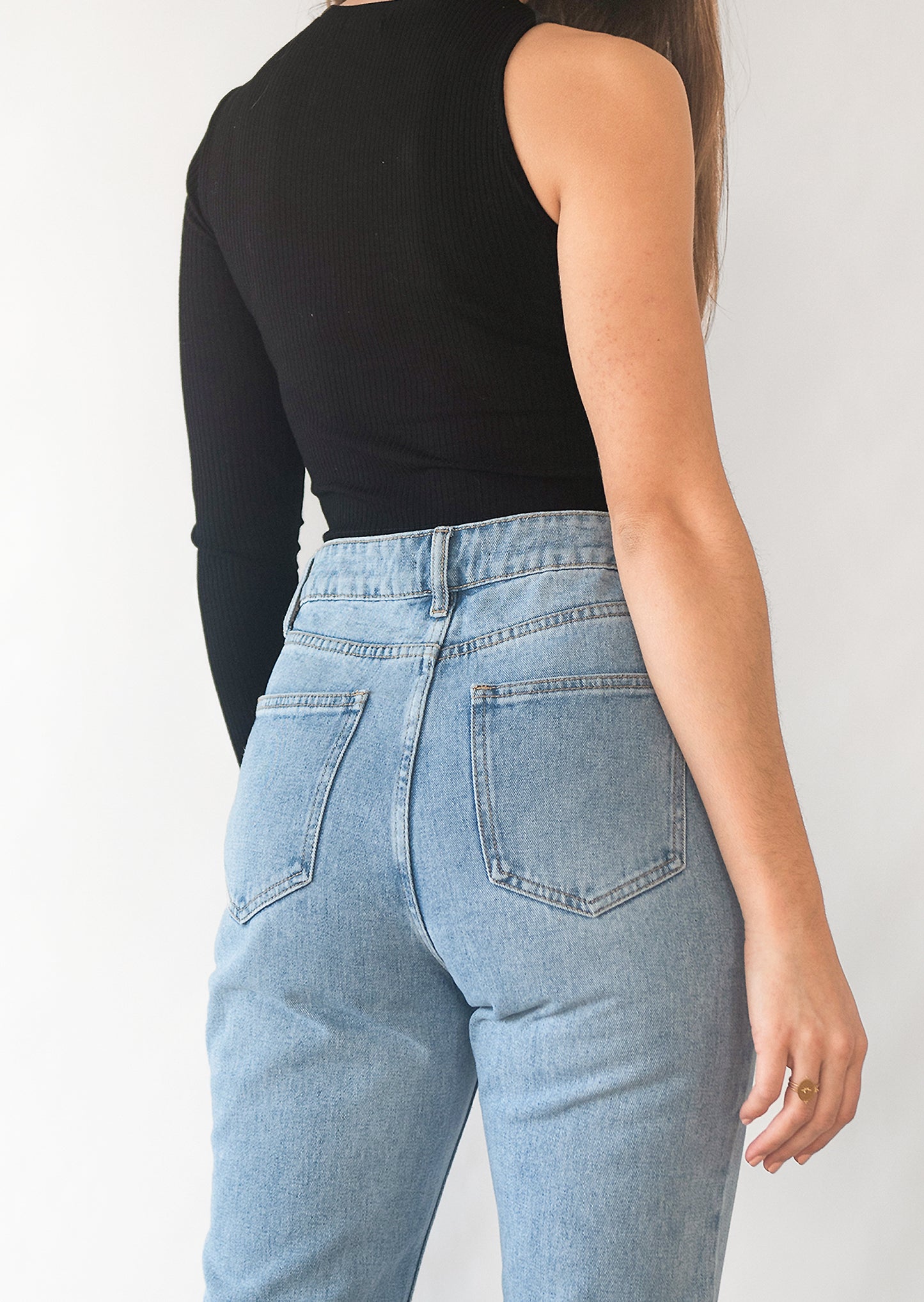 Straight leg ripped jeans