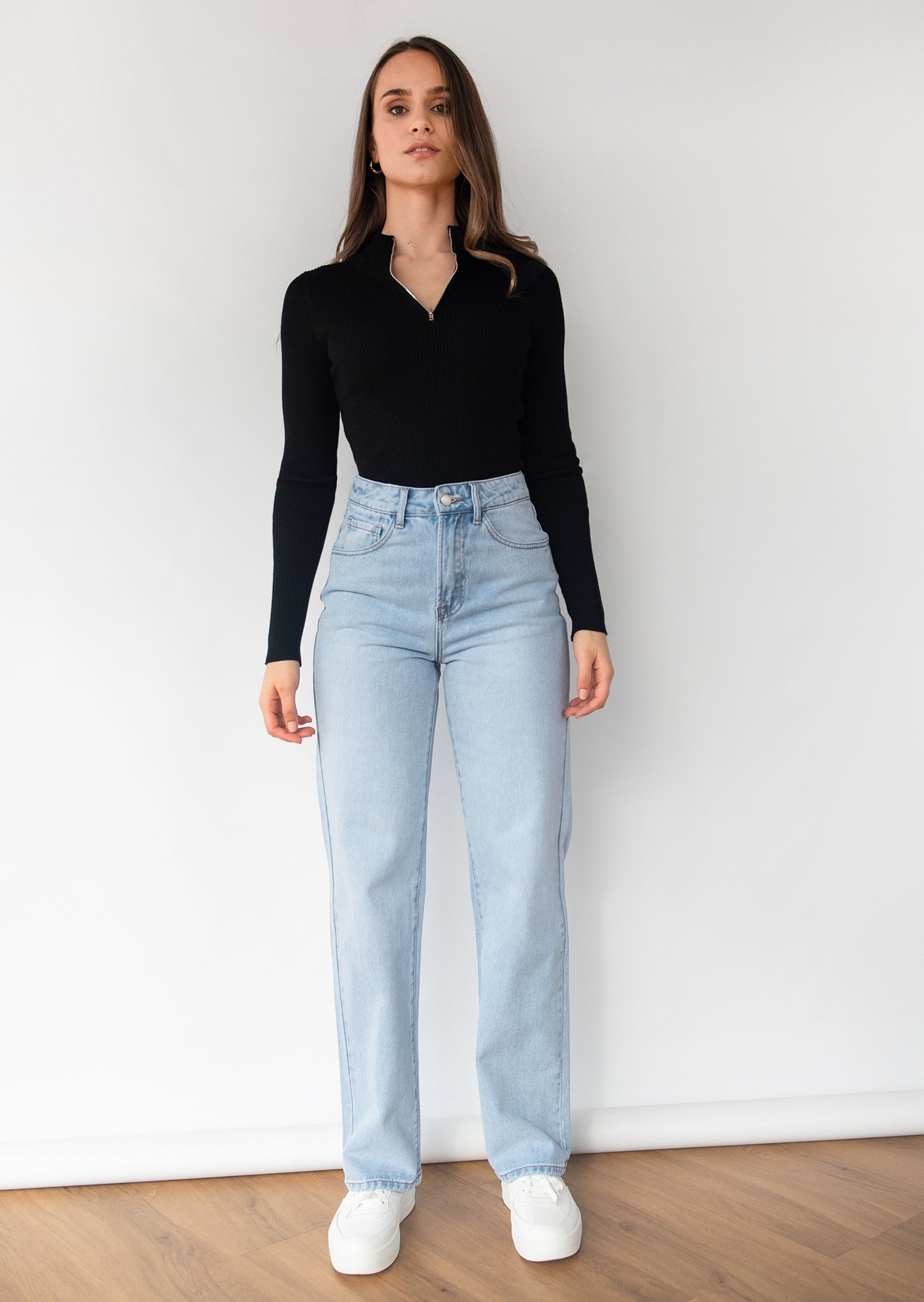 Loose straight leg jeans in light blue