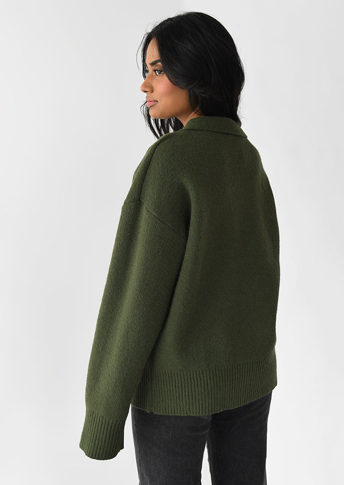 Rib knit collar sweater