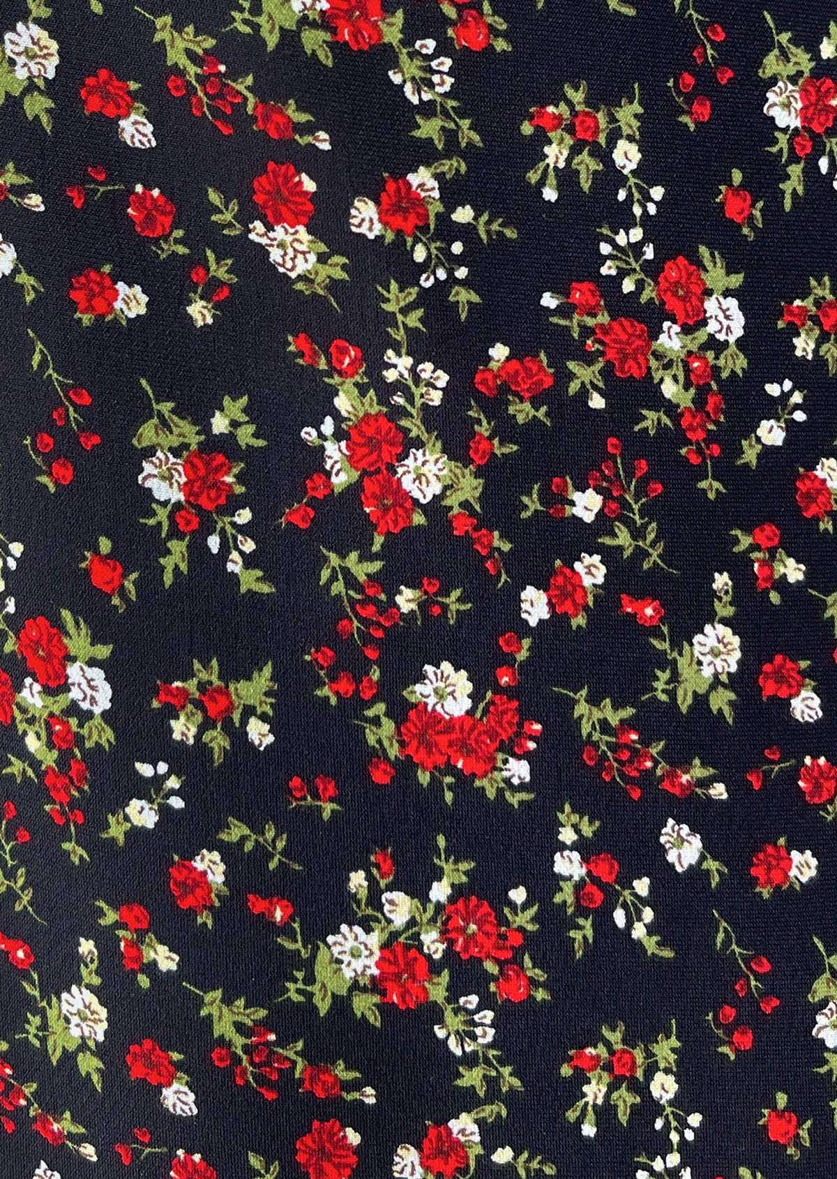 Robe courte fleurie col carré fendue