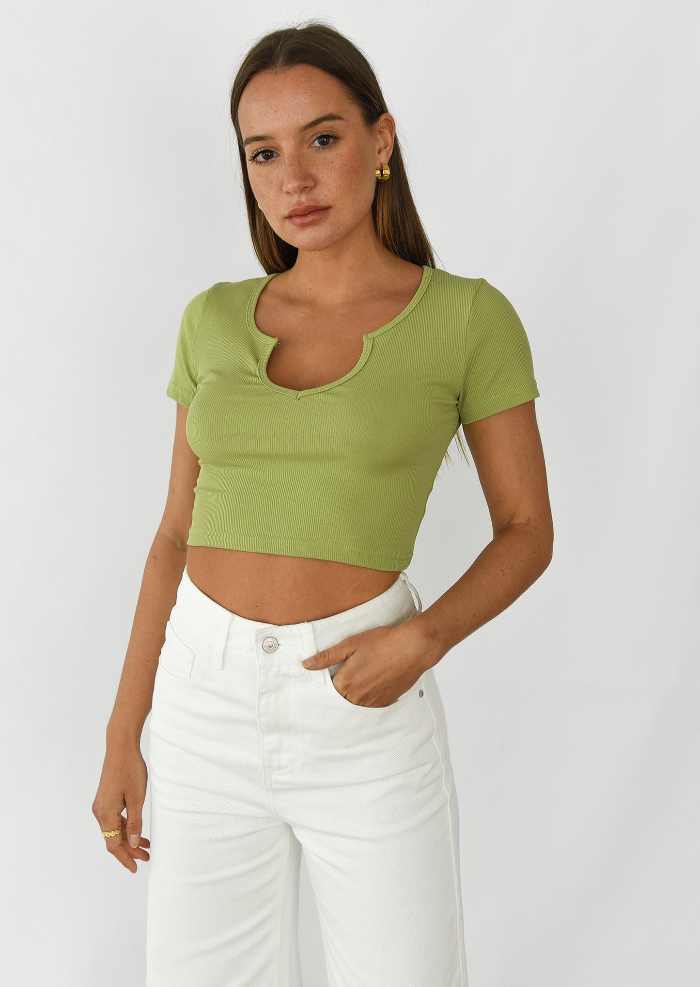 Ribbed top with notch neck in green