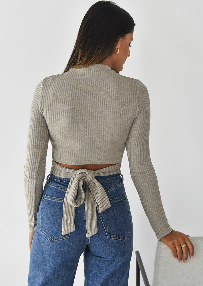 Top canalé lazo en la espalda