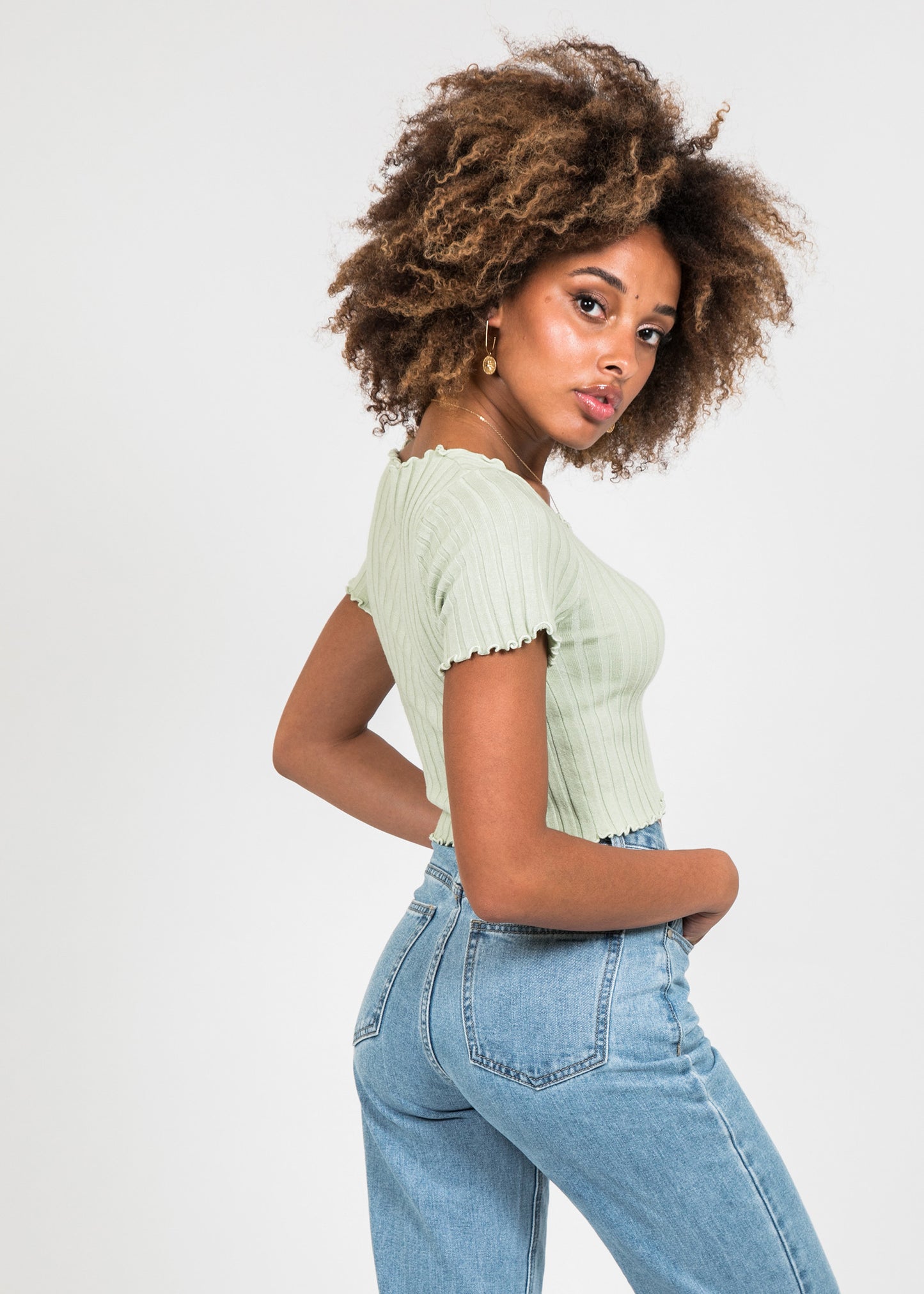 Ribbed top with lettuce edge detail in green