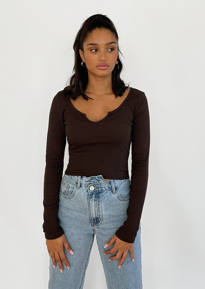 Top manches longues avec encolure crantée marron