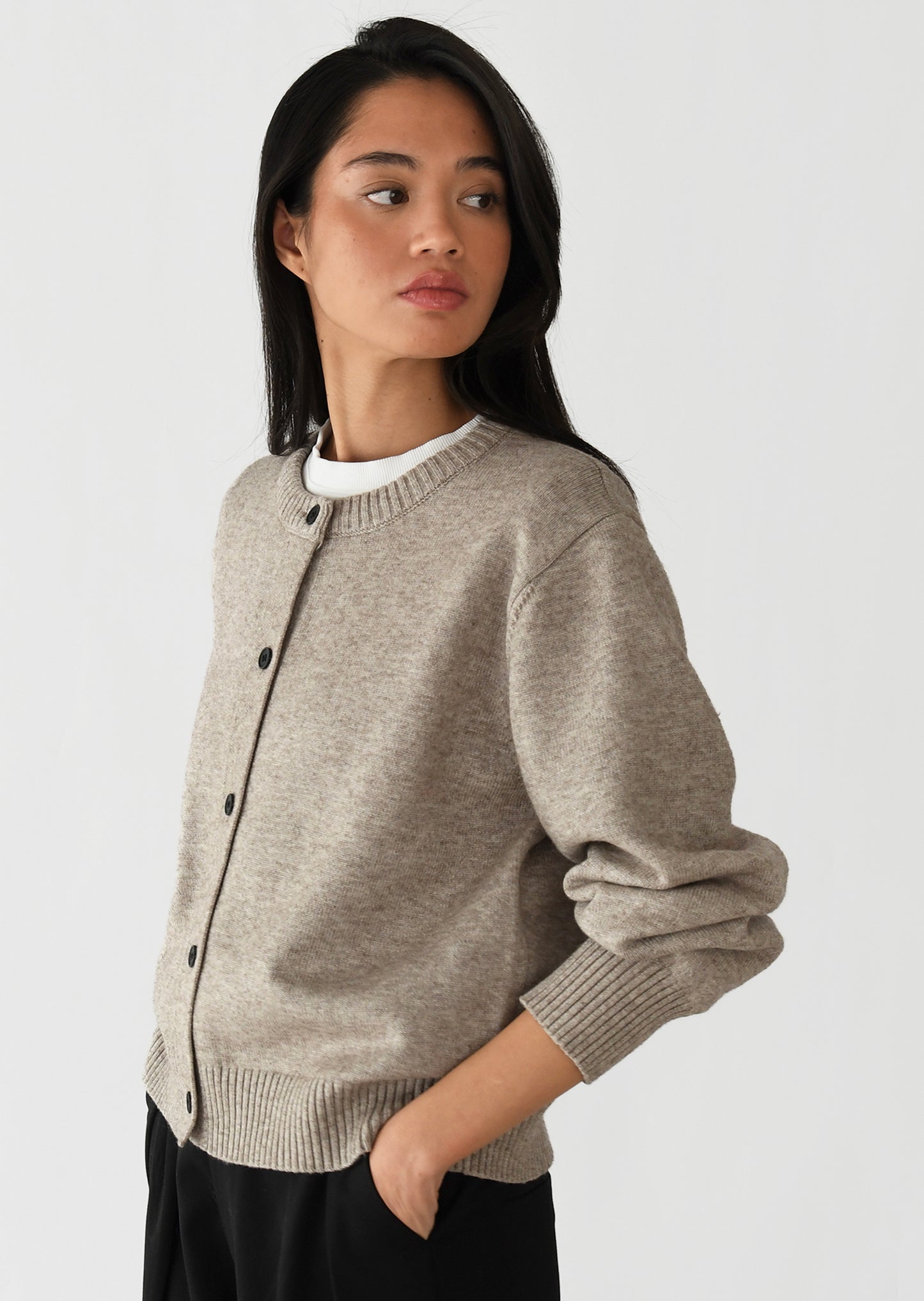 Buttoned knit cardigan