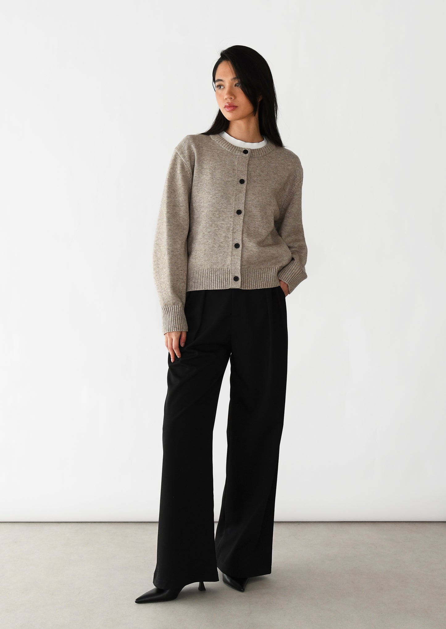 Buttoned knit cardigan