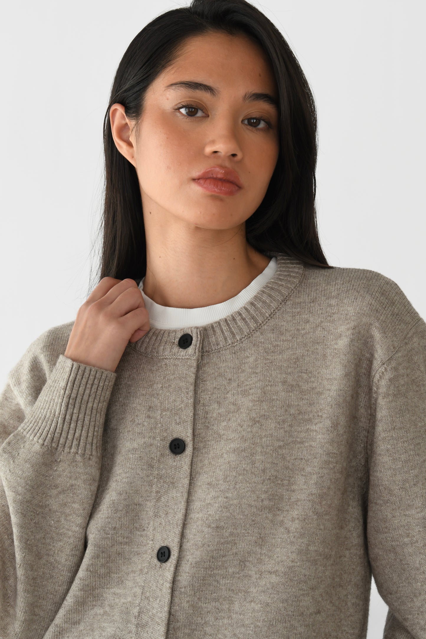 Buttoned knit cardigan