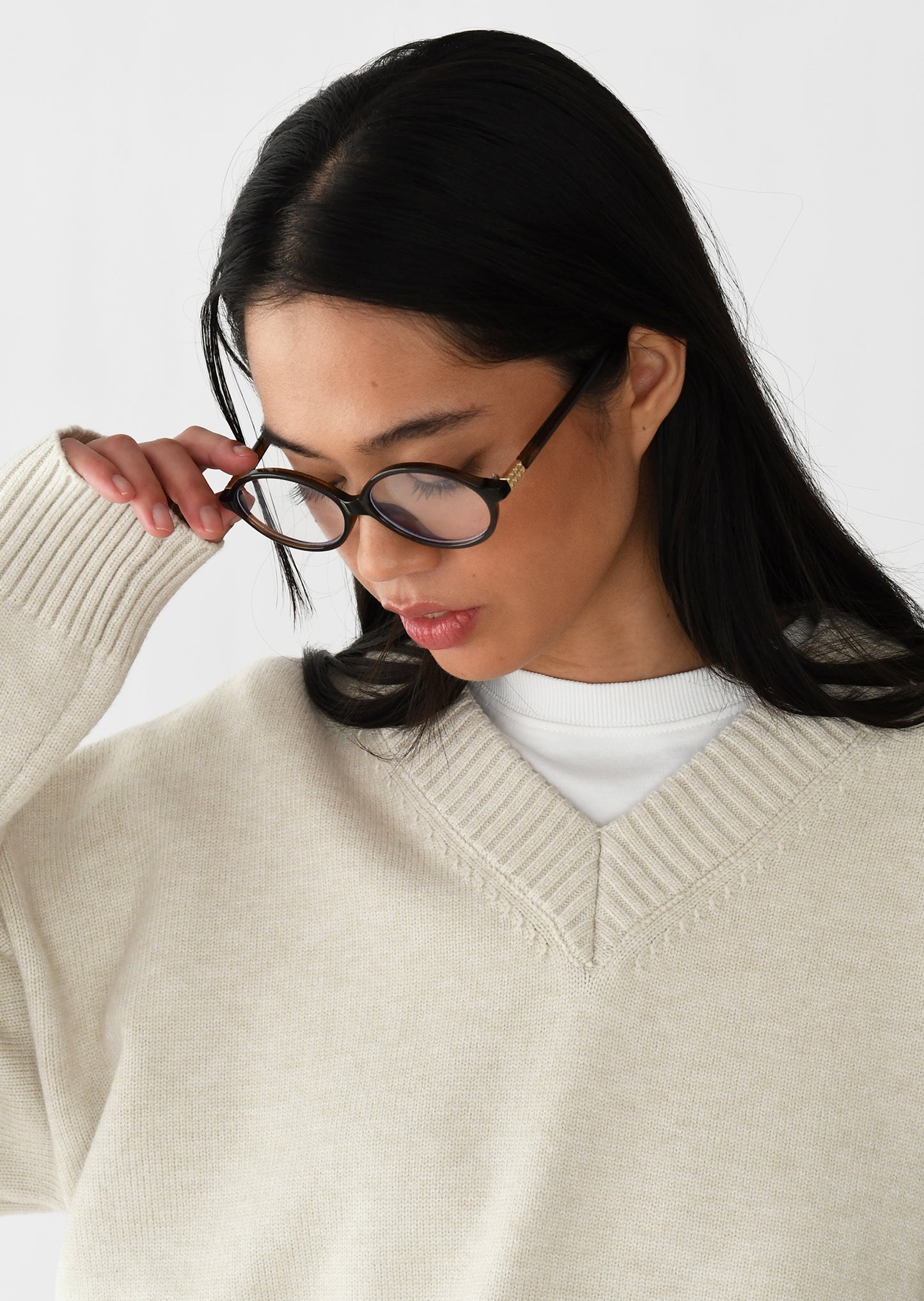 V-neck knit sweater 