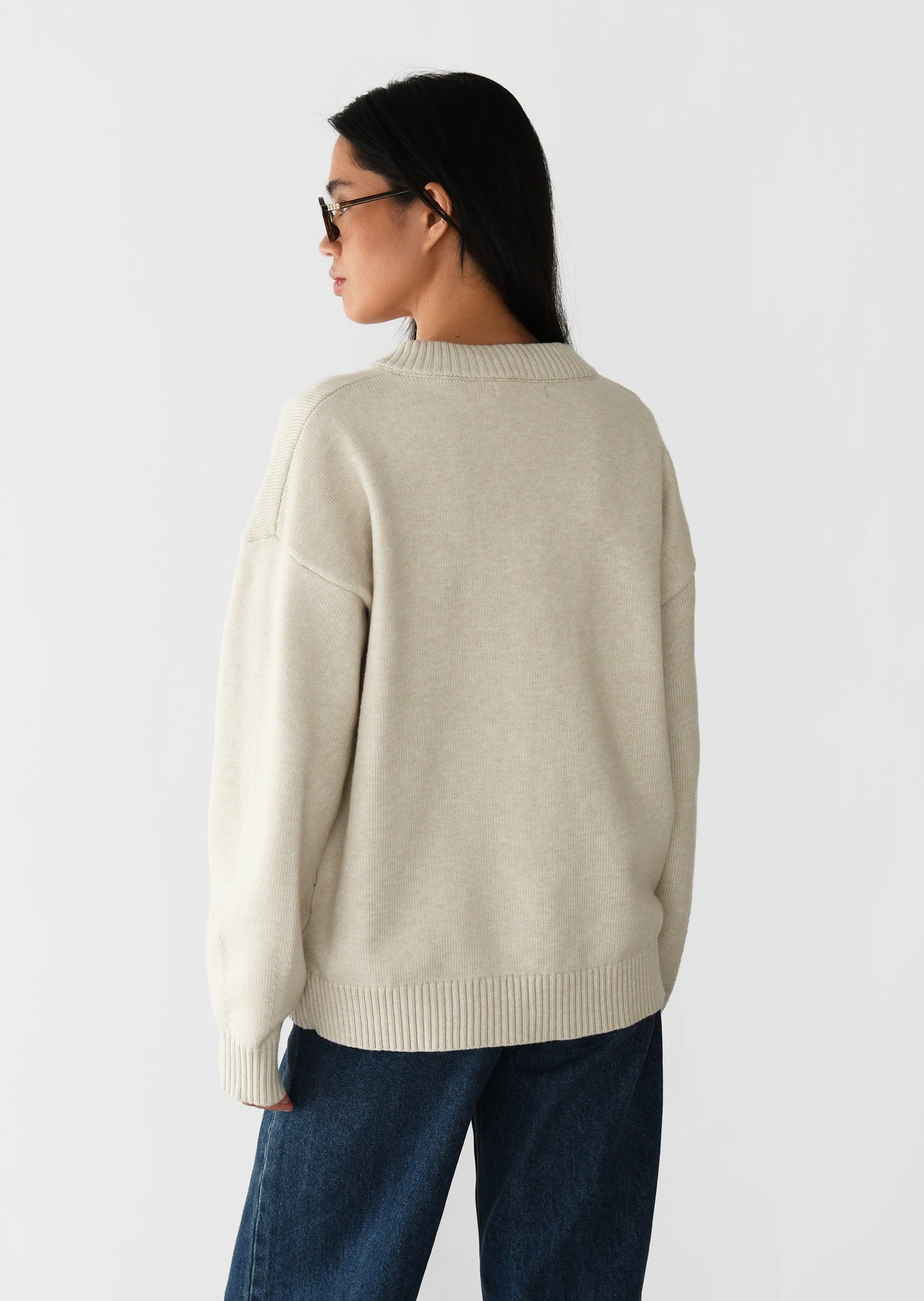 V-neck knit sweater 