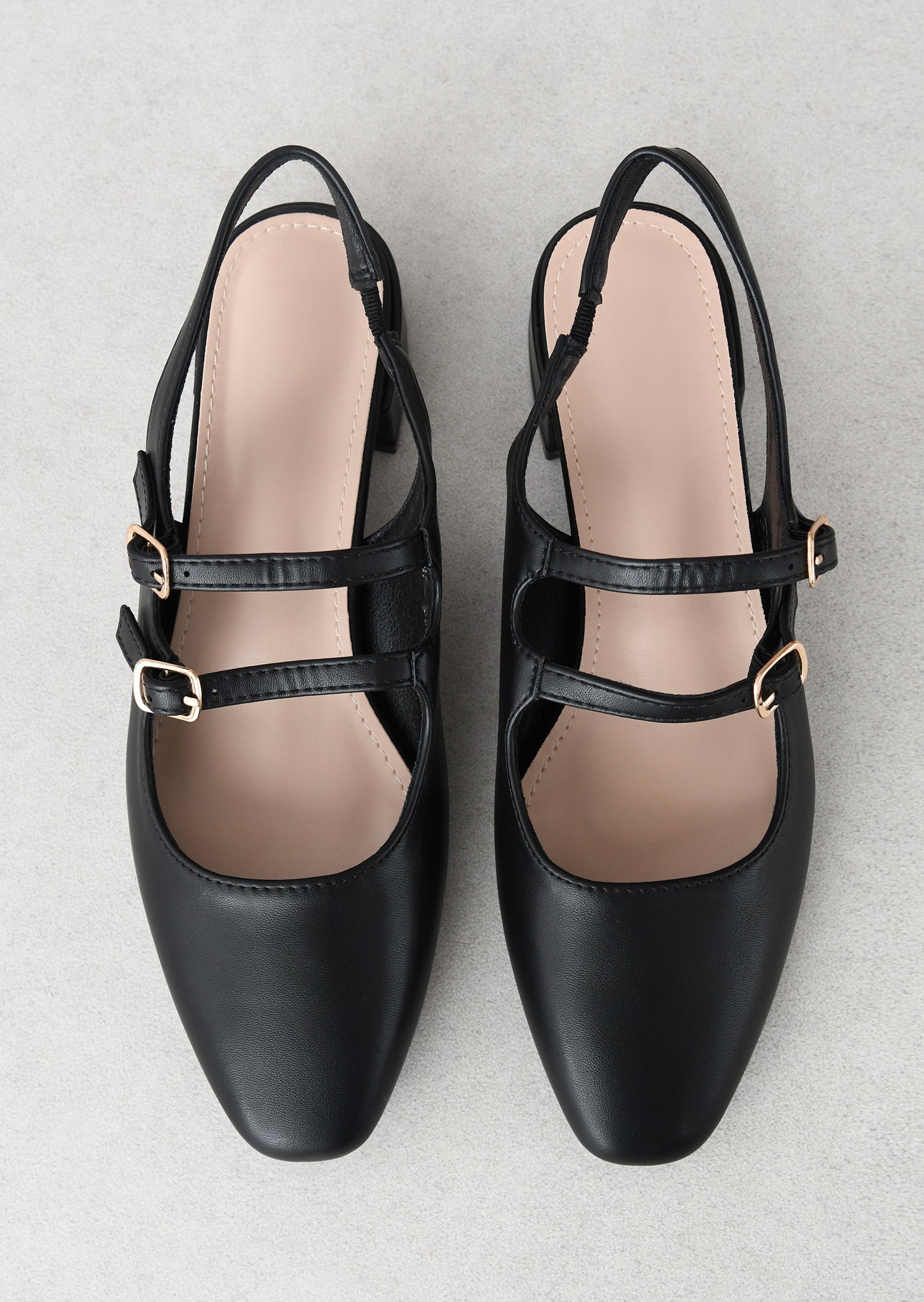 Heeled ballerinas with straps