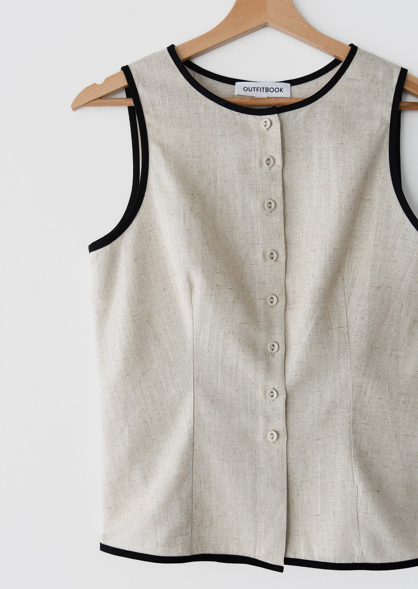 Buttoned linen top