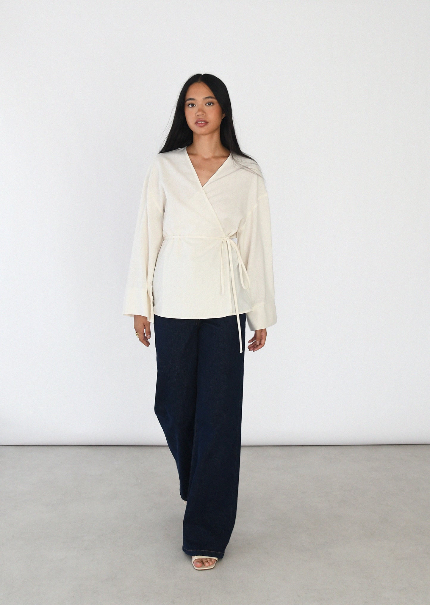 Blouse cache-coeur en lin mélangé