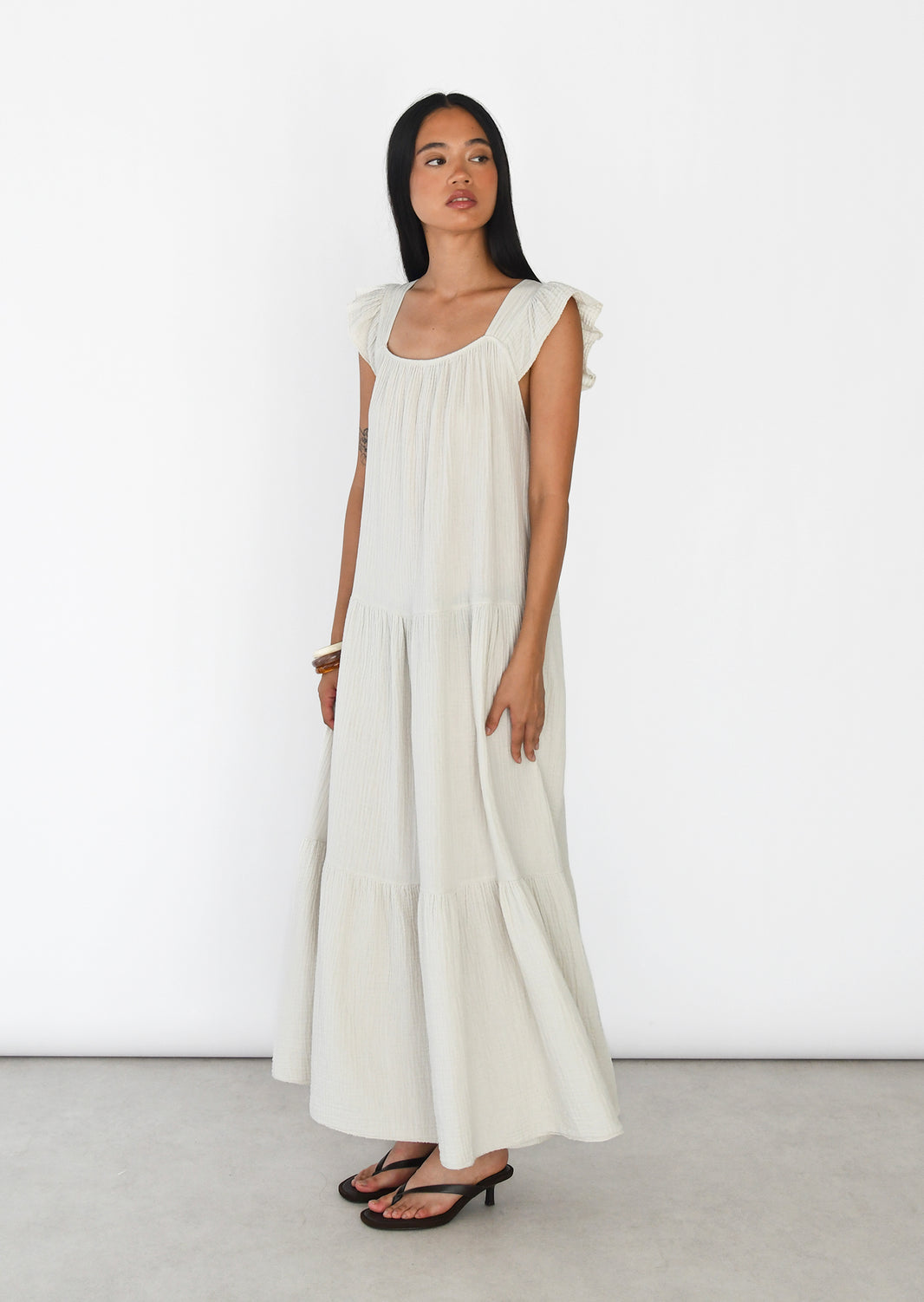 Robe en coton volantée