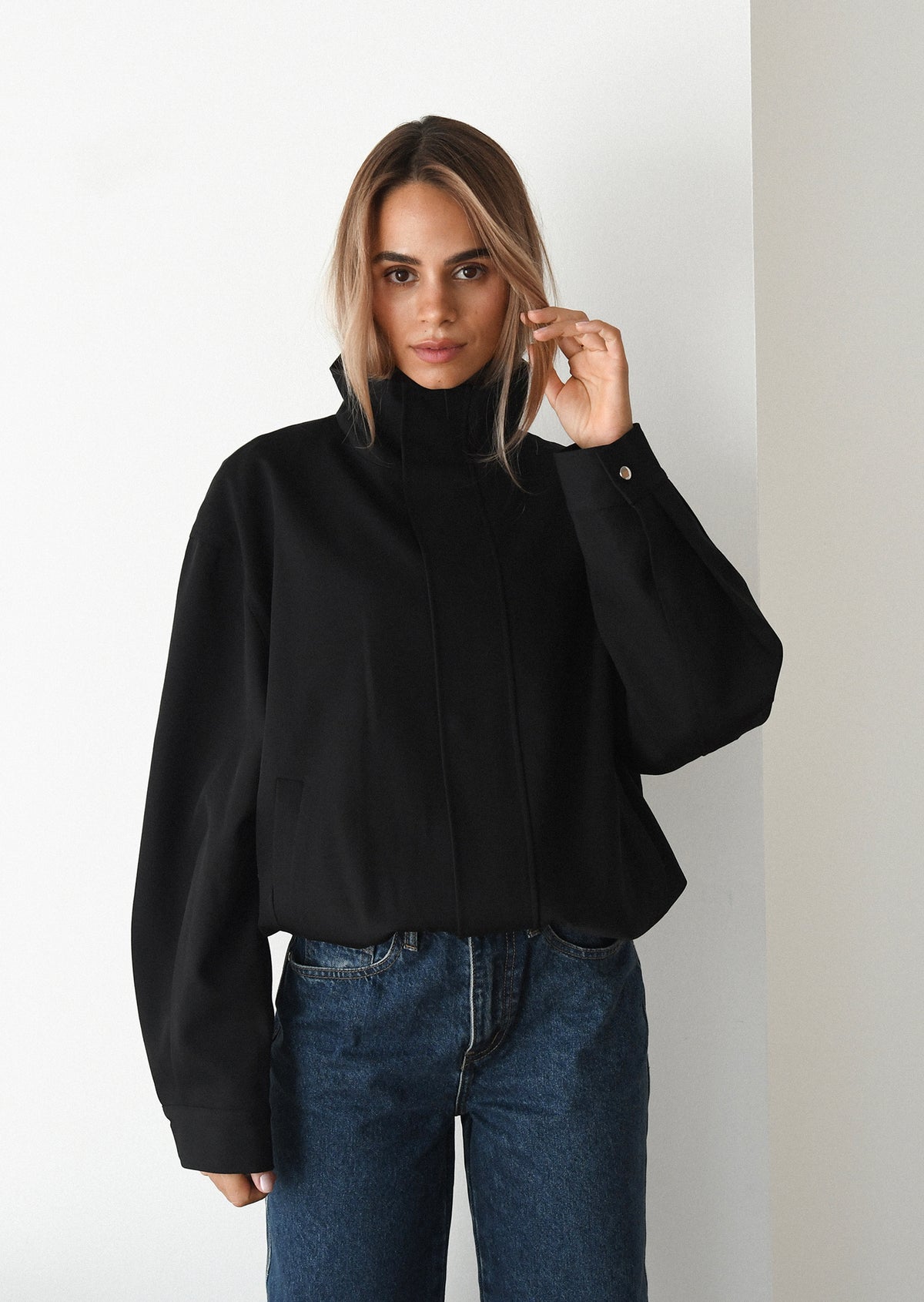 Chaqueta con cuello alto
