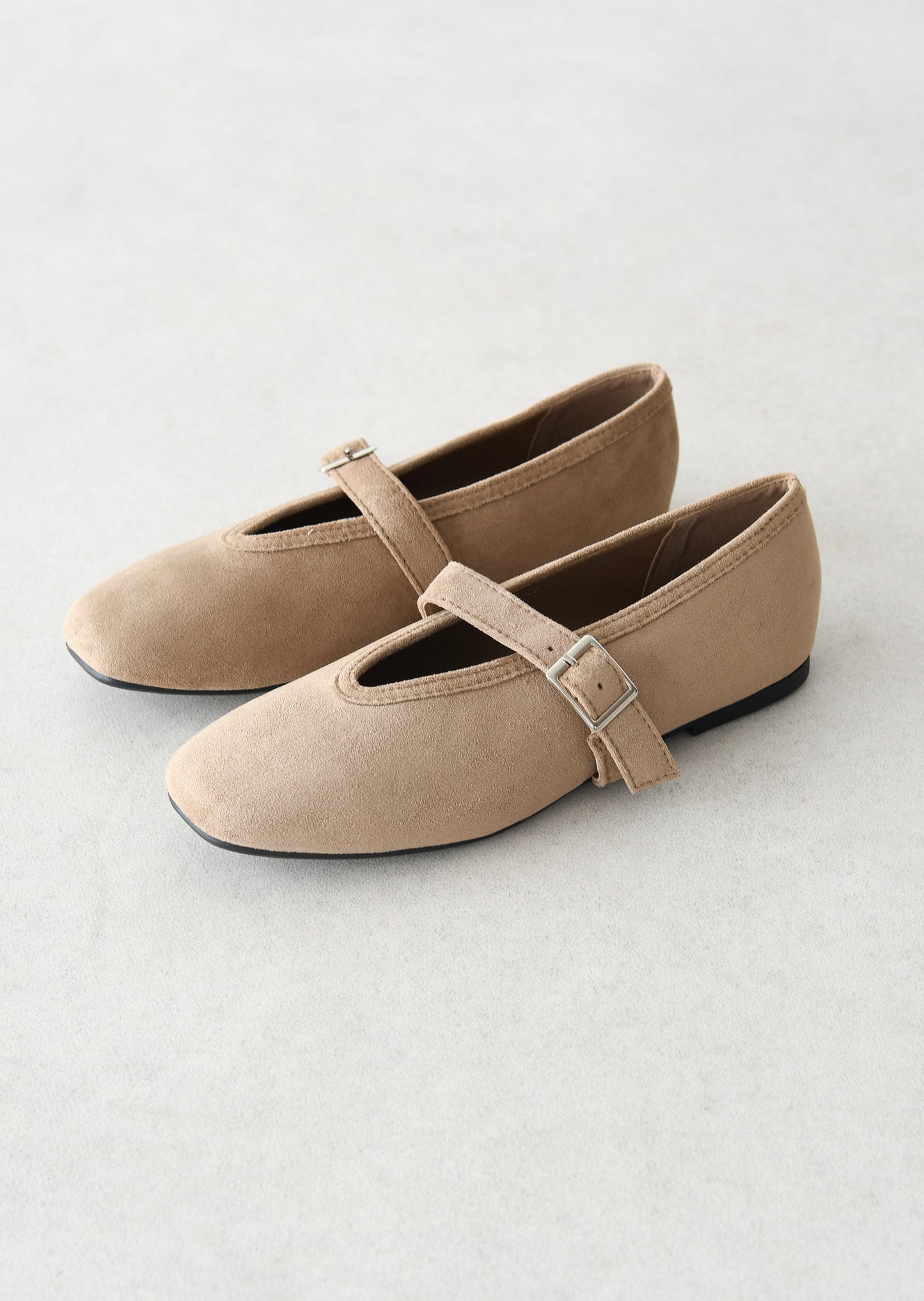Ballet flats with buckle