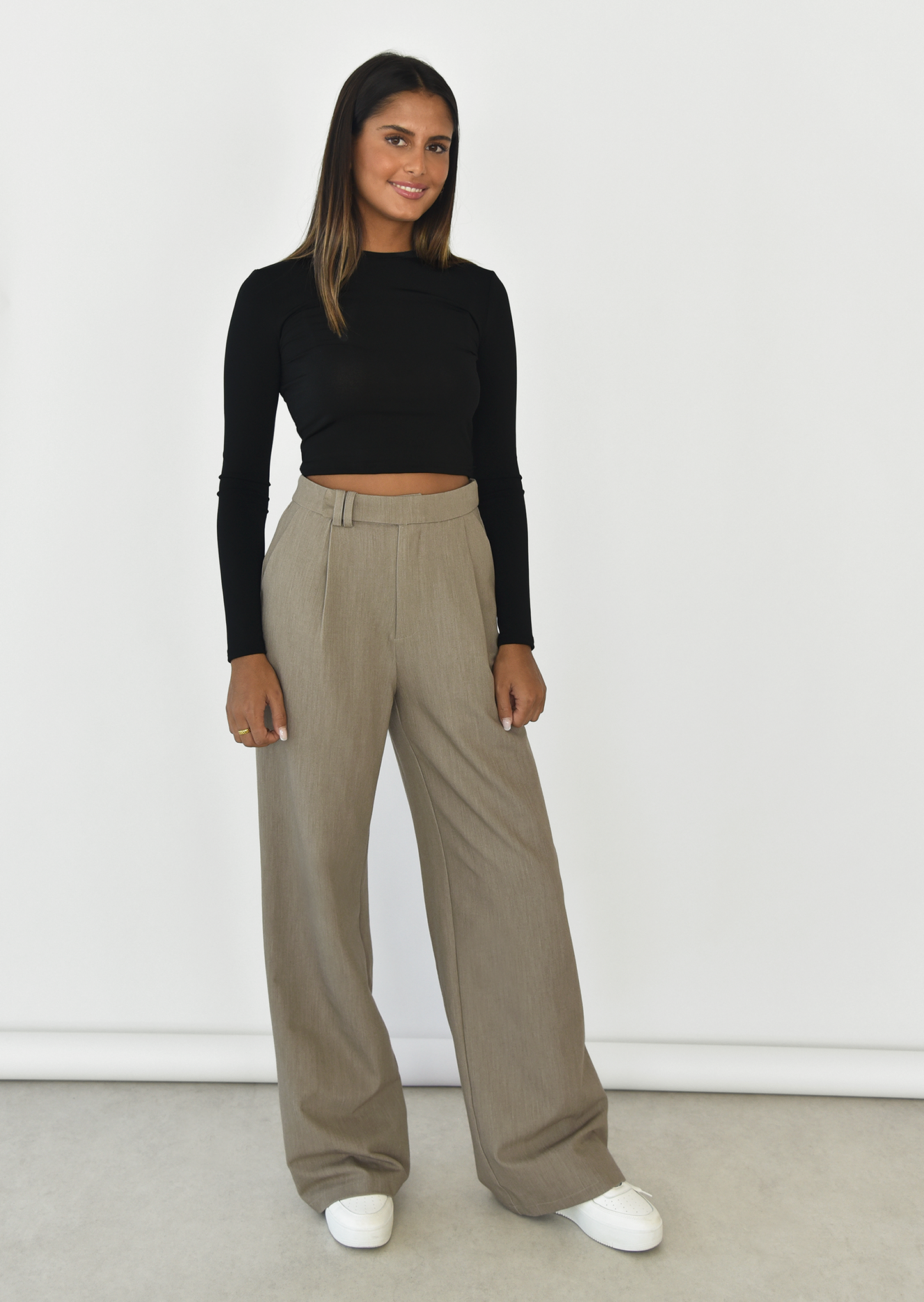 Wide leg pants