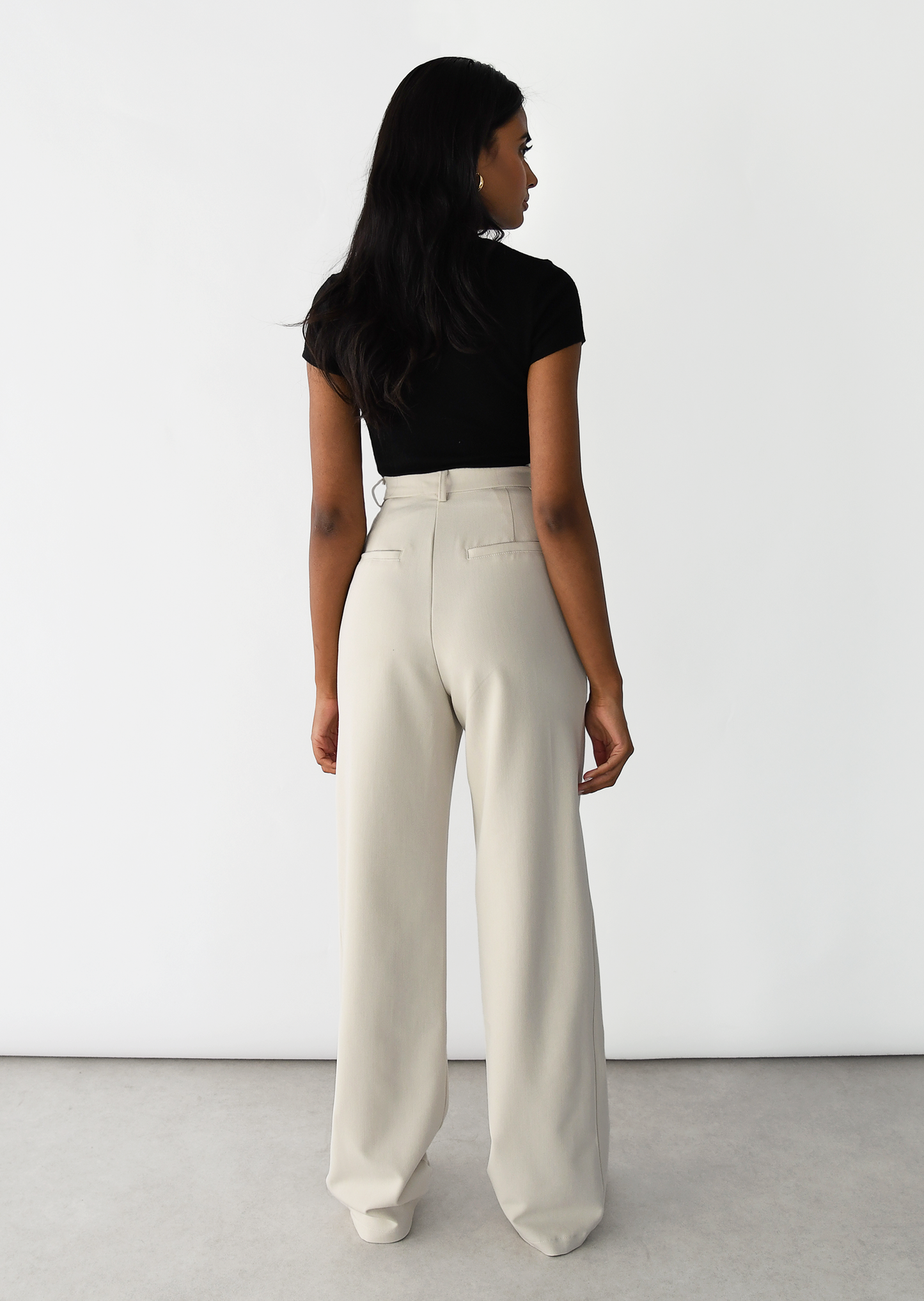 Pleated straight trousers