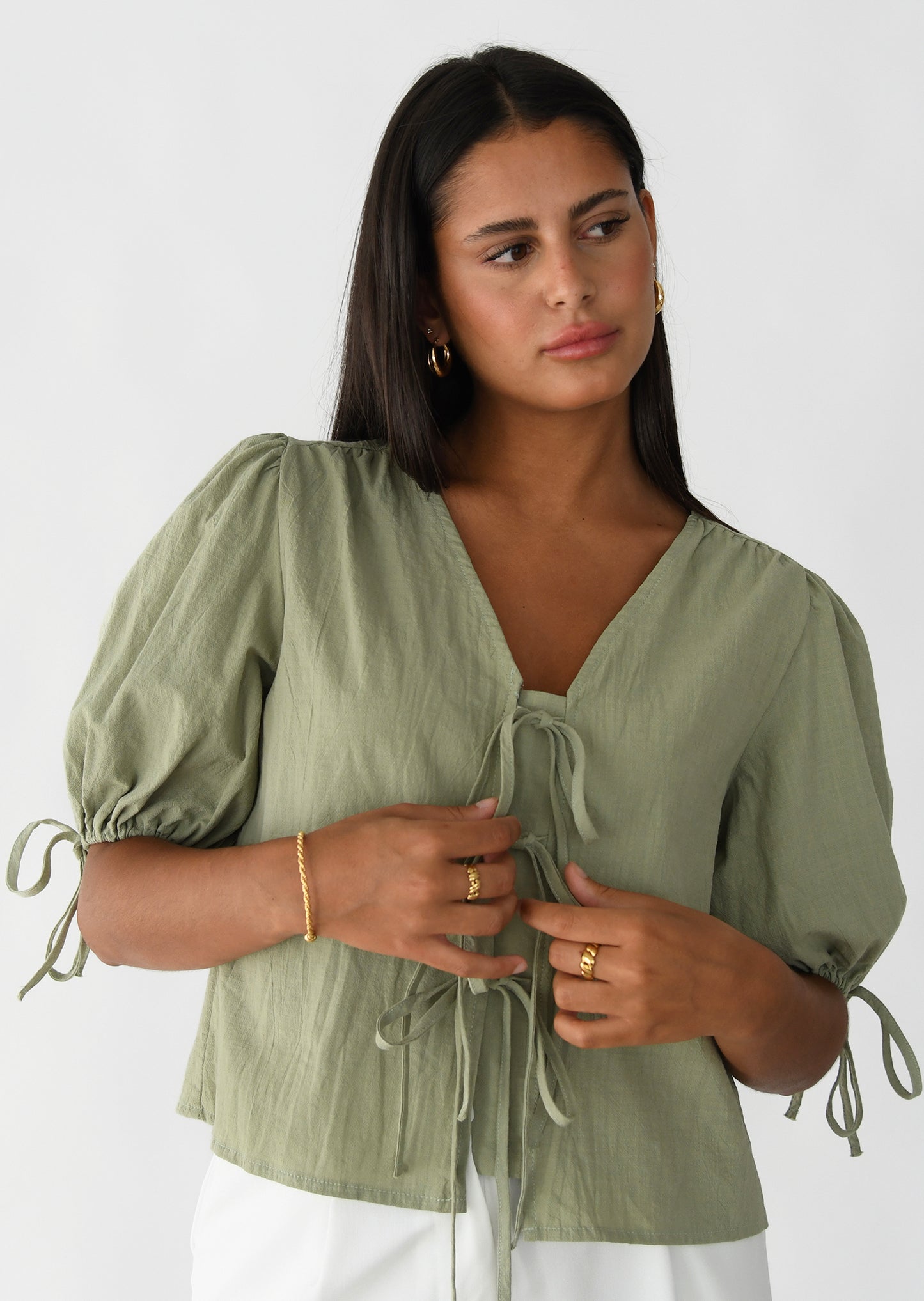 Puff sleeve tie blouse 