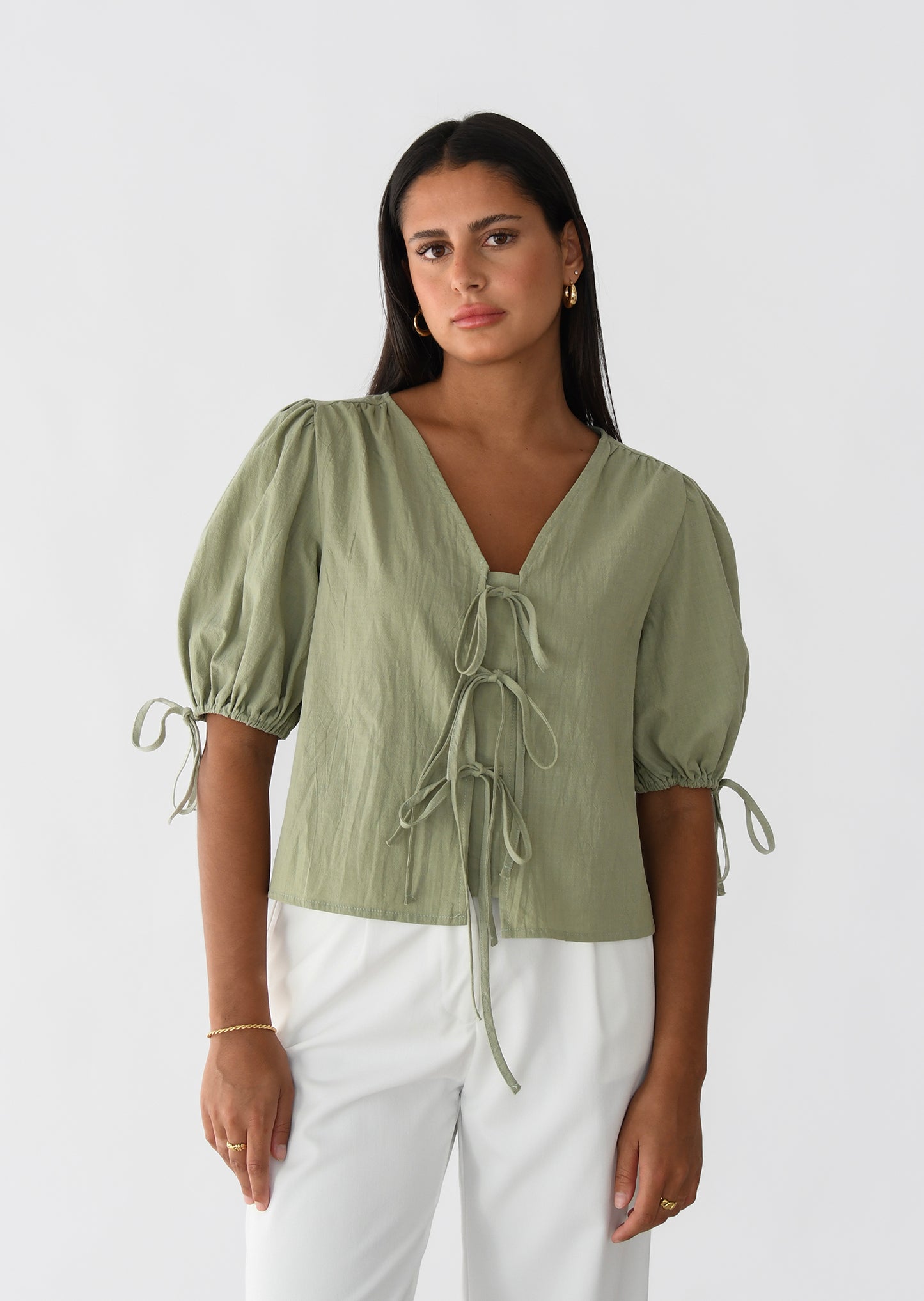 Puff sleeve tie blouse 