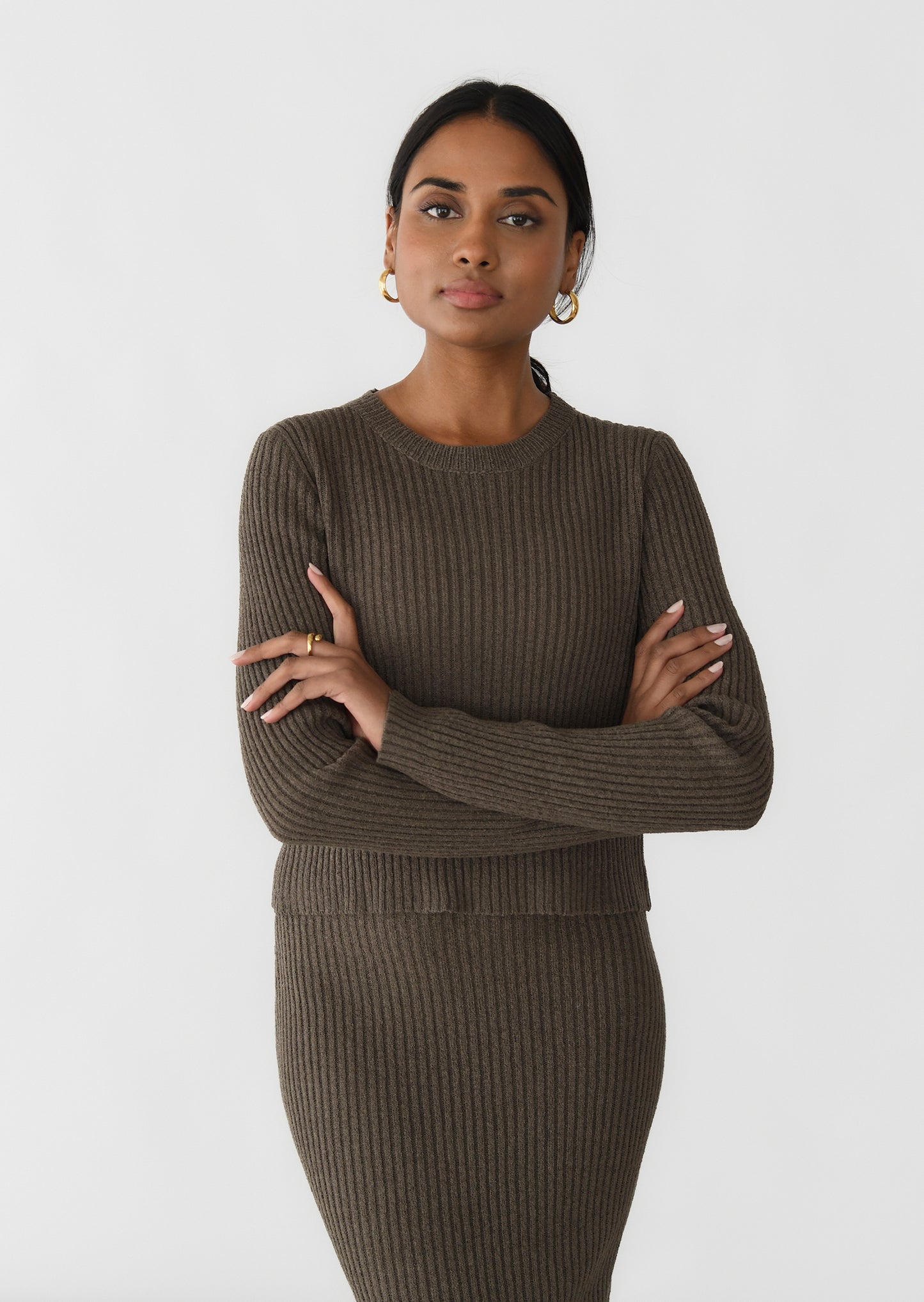 Ribbed round-neck sweater 