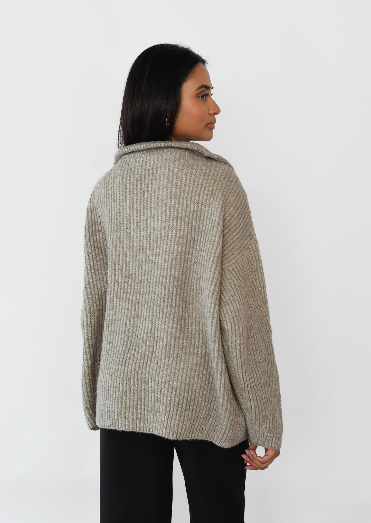 Zip knit sweater
