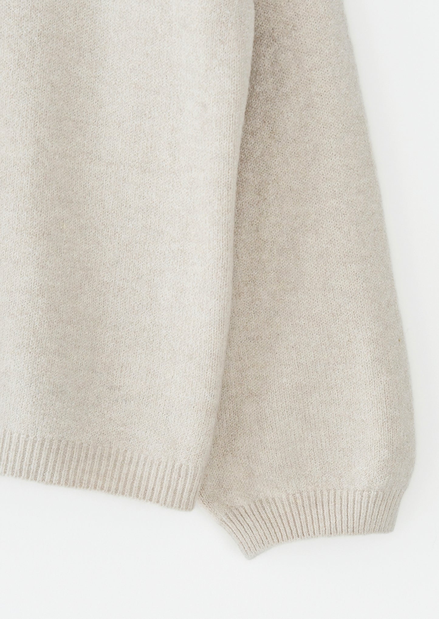 Oversized round-neck knit sweater 