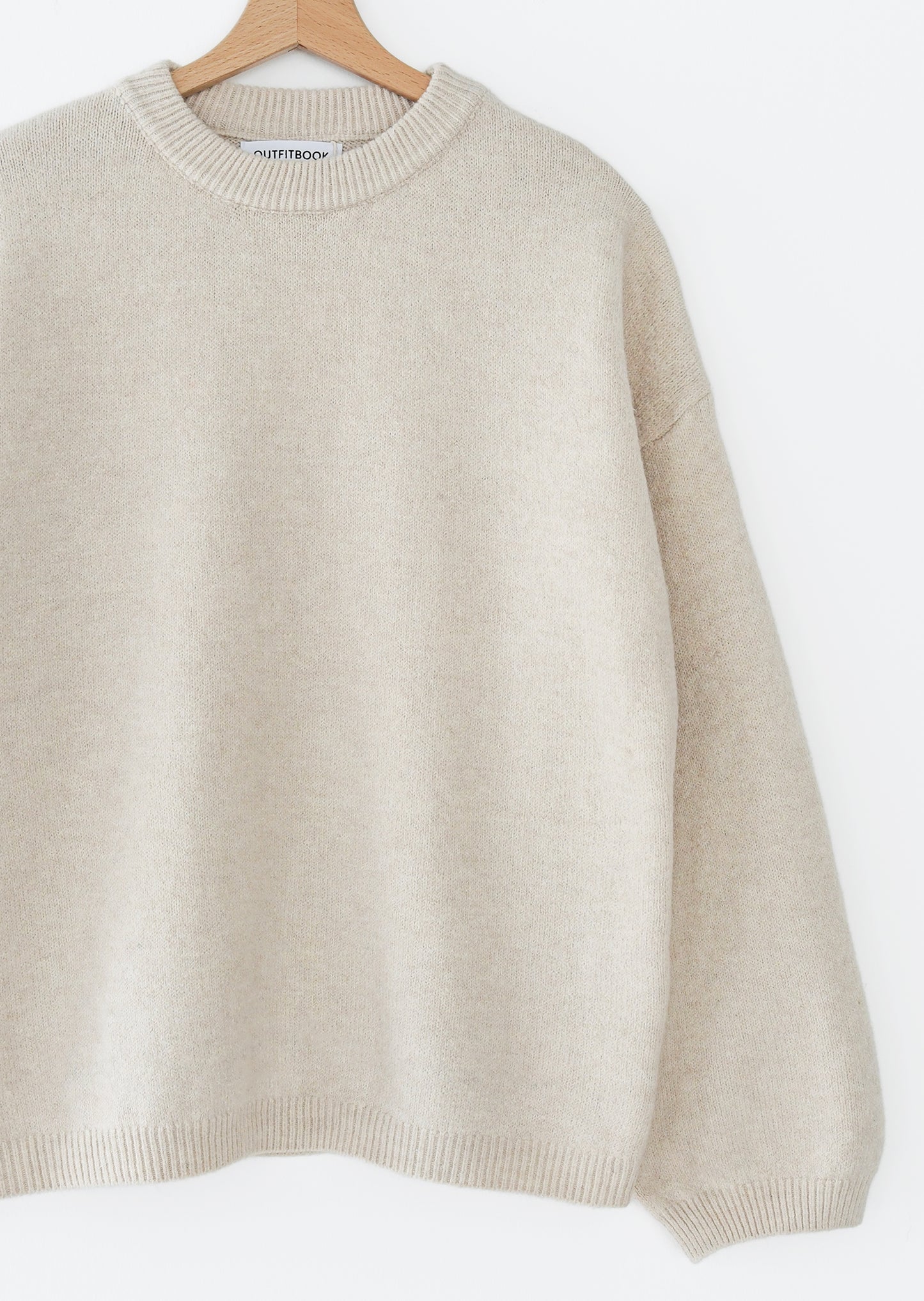 Oversized round-neck knit sweater 