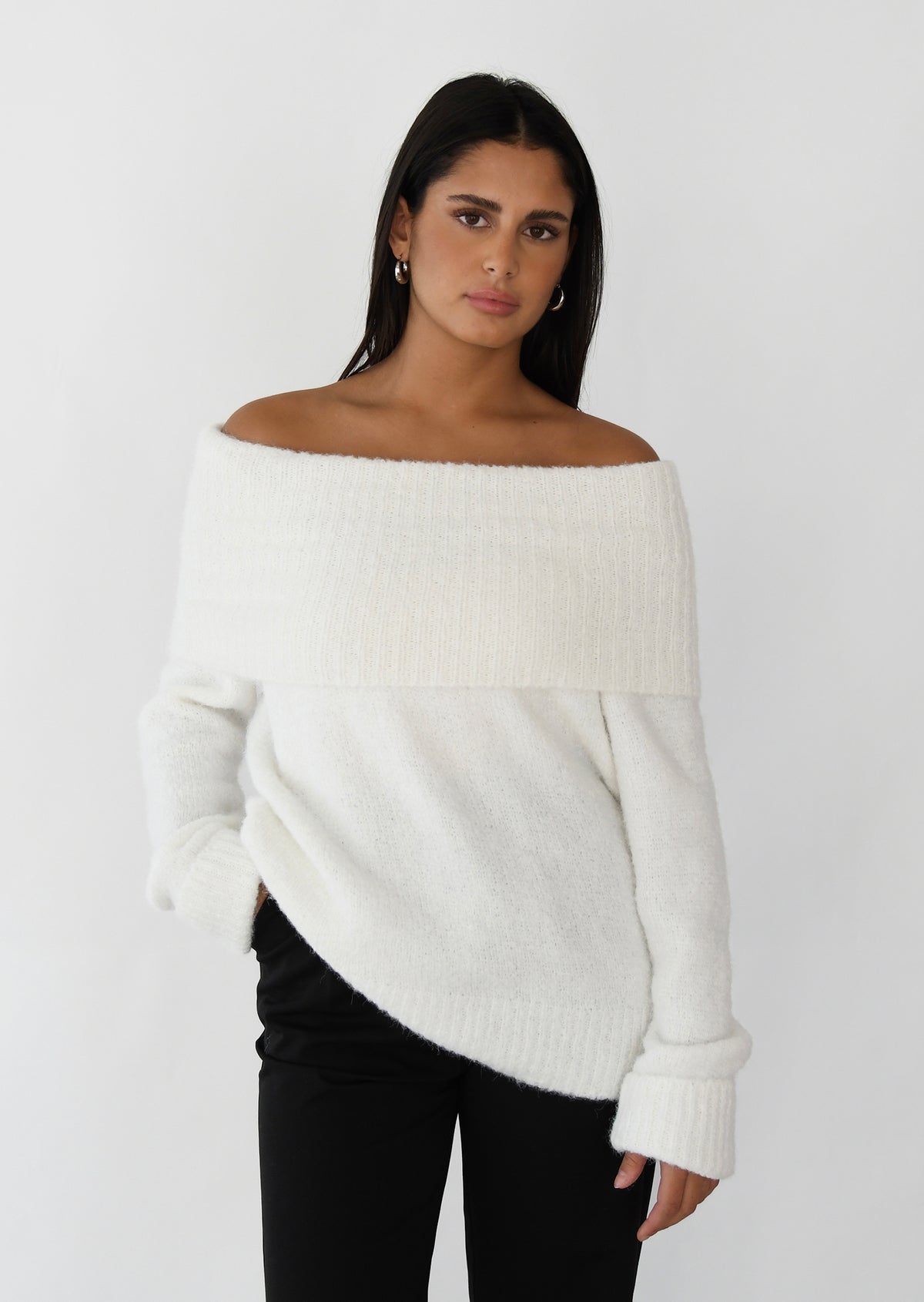 Shoulder Pullover Off-the-shoulder knitted sweater – Outfitbook.fr