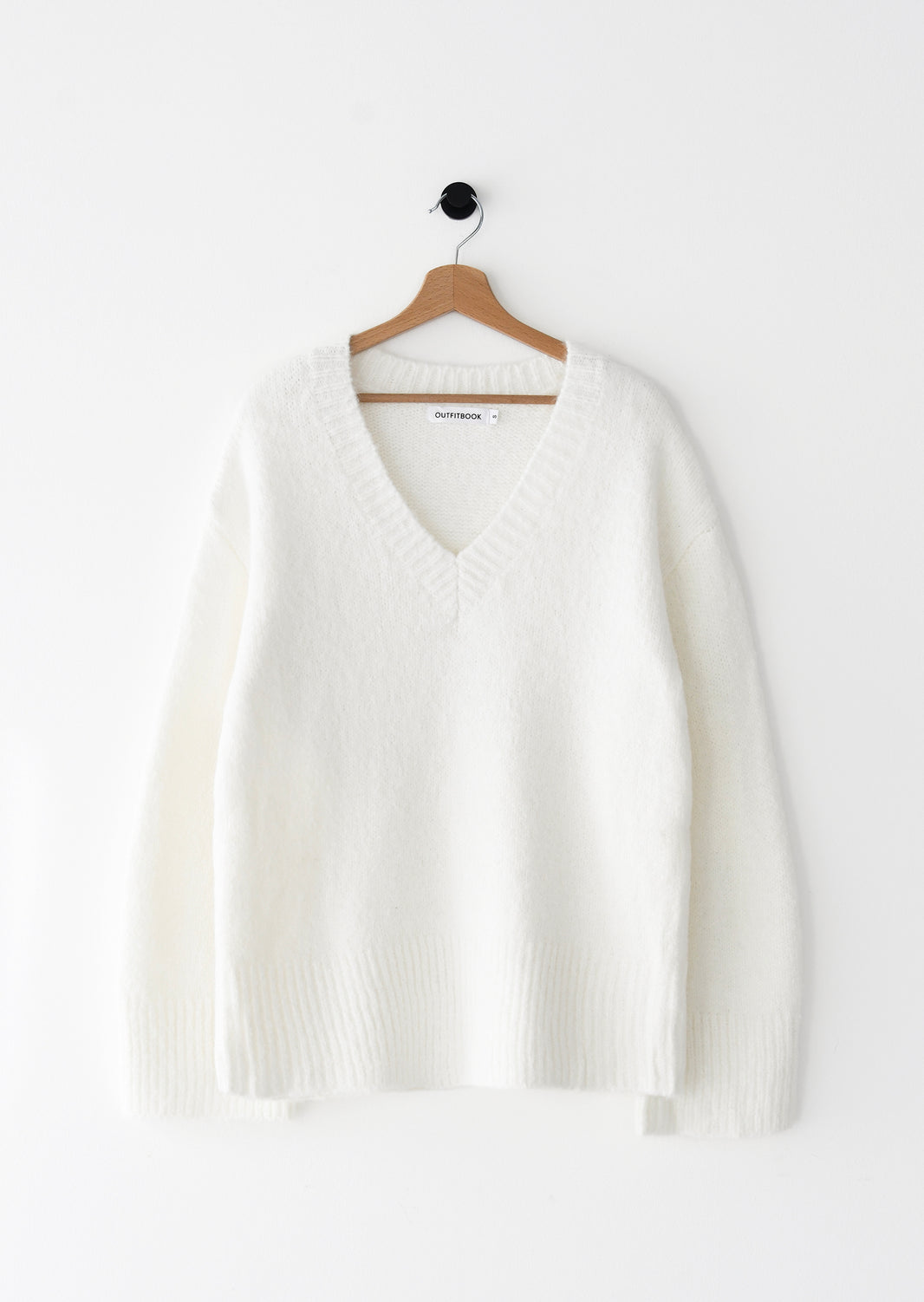 Oversized V-neck knit sweater 