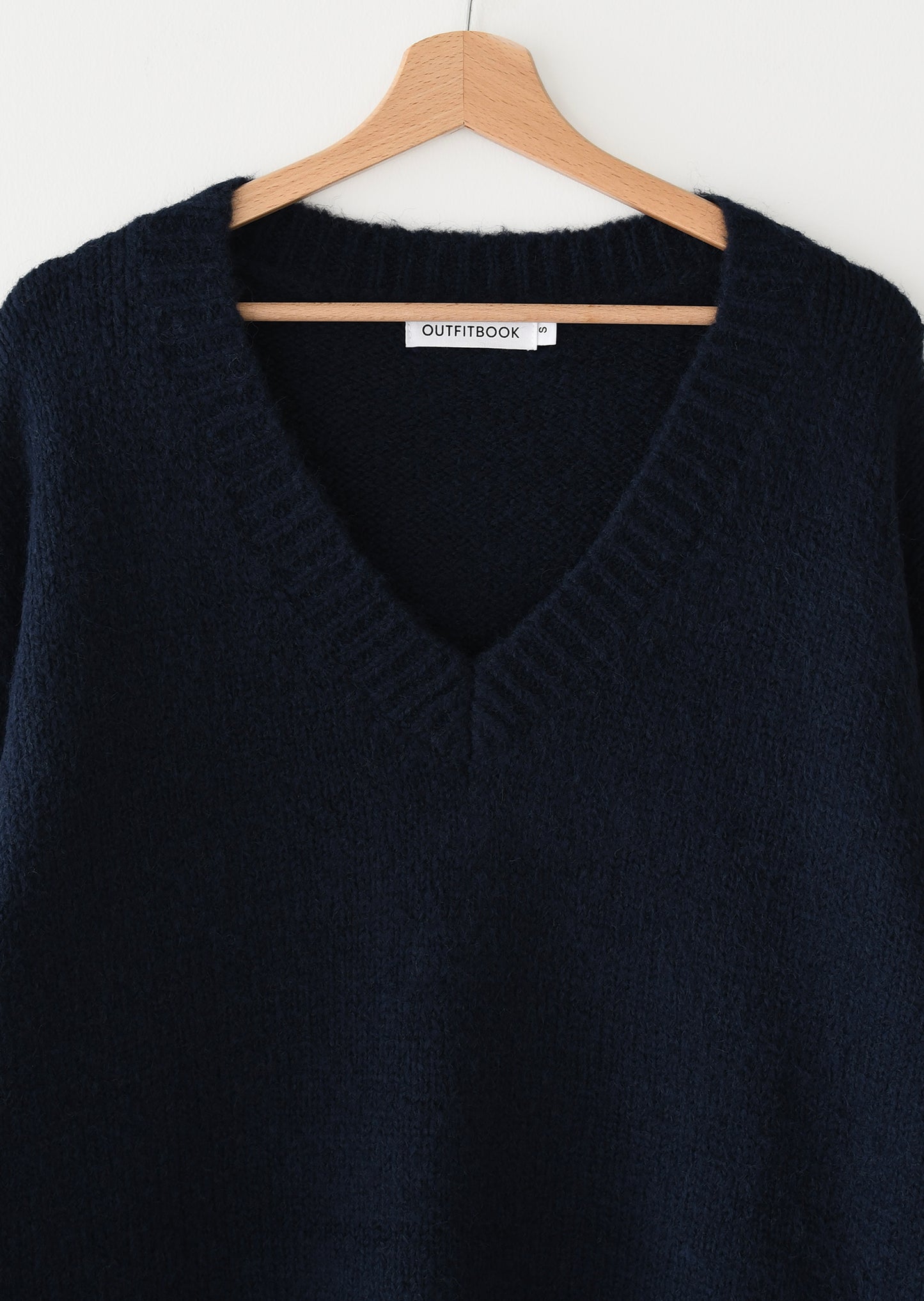 Oversized V-neck knit sweater 