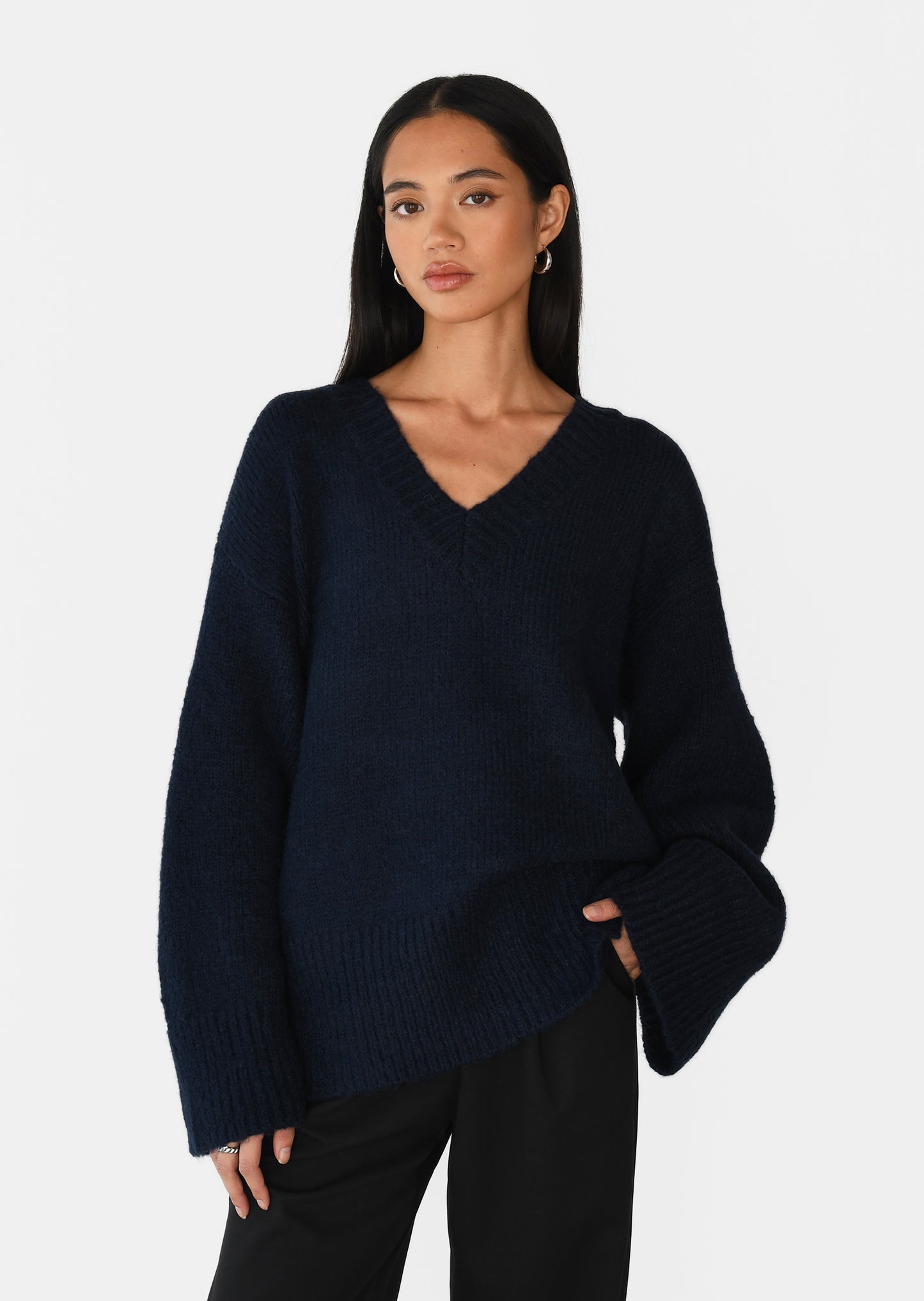 Oversized V-neck knit sweater 