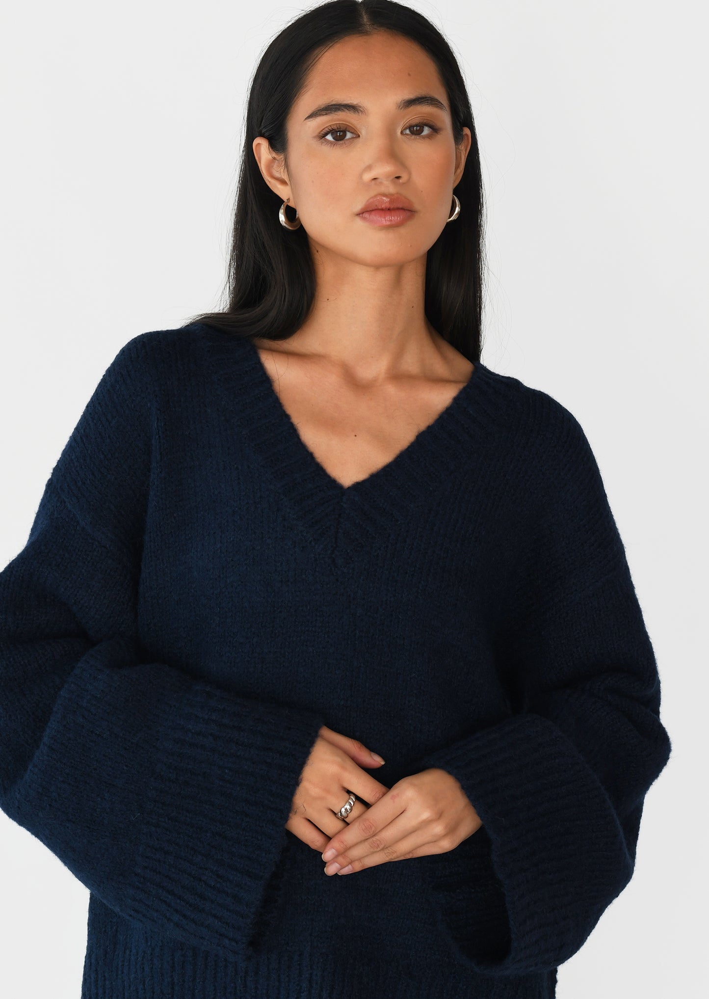 Oversized V-neck knit sweater 