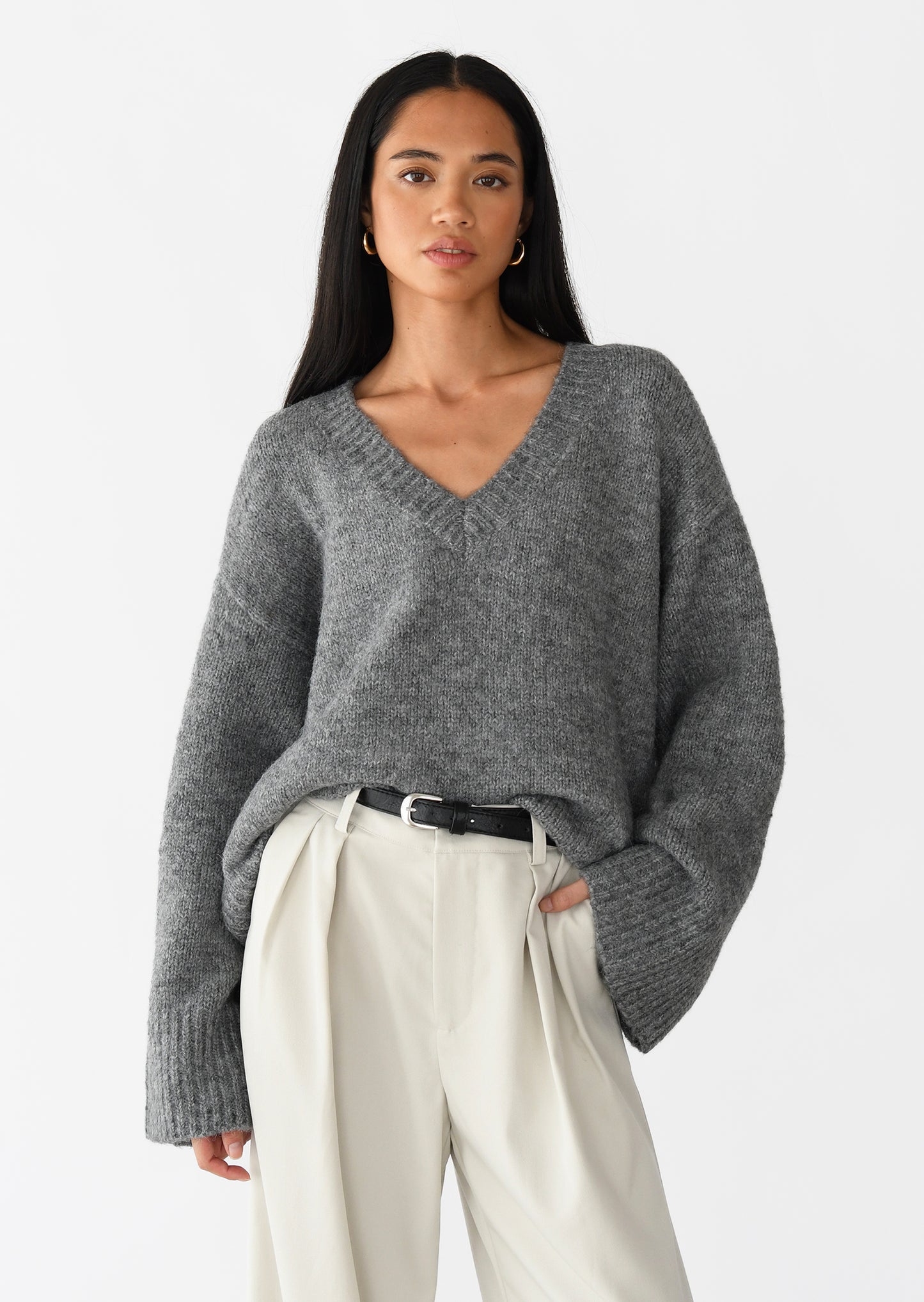 Oversized V-neck knit sweater 