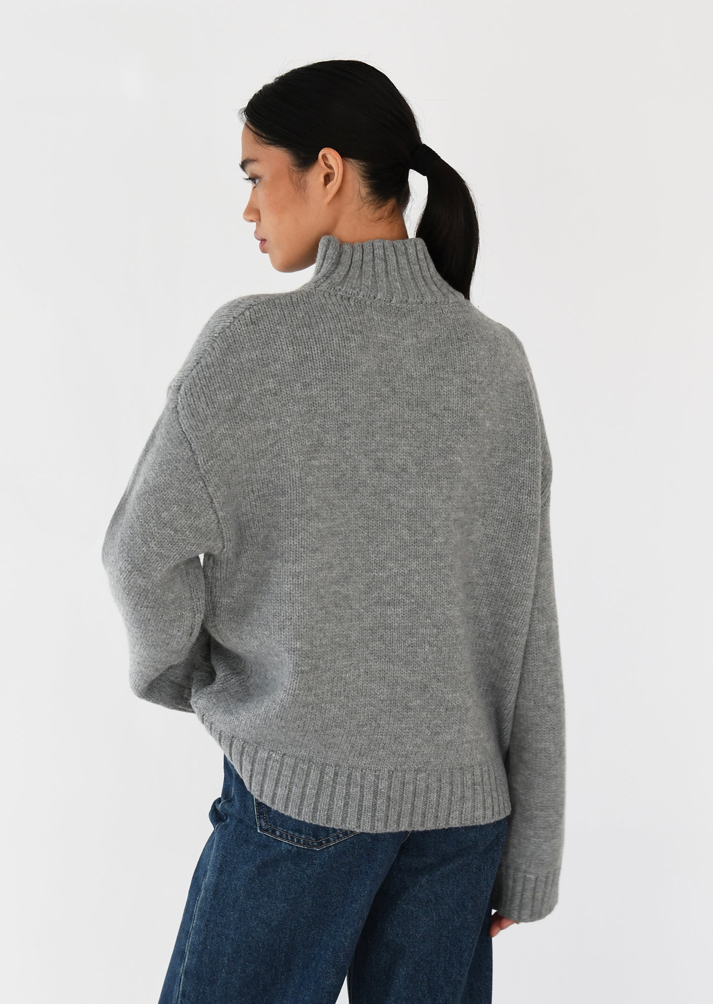 High neck knit sweater 