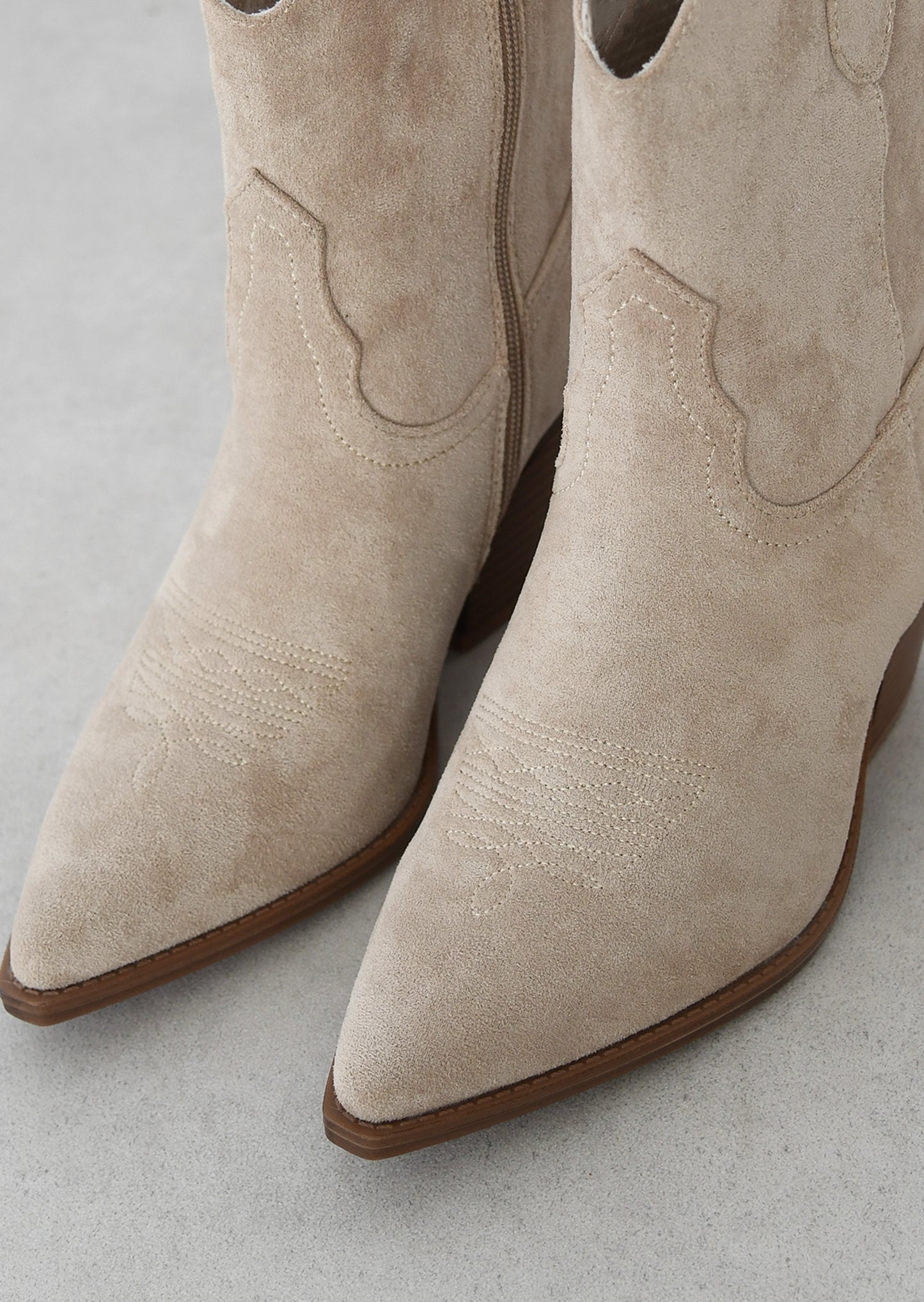 Western ankle boots 