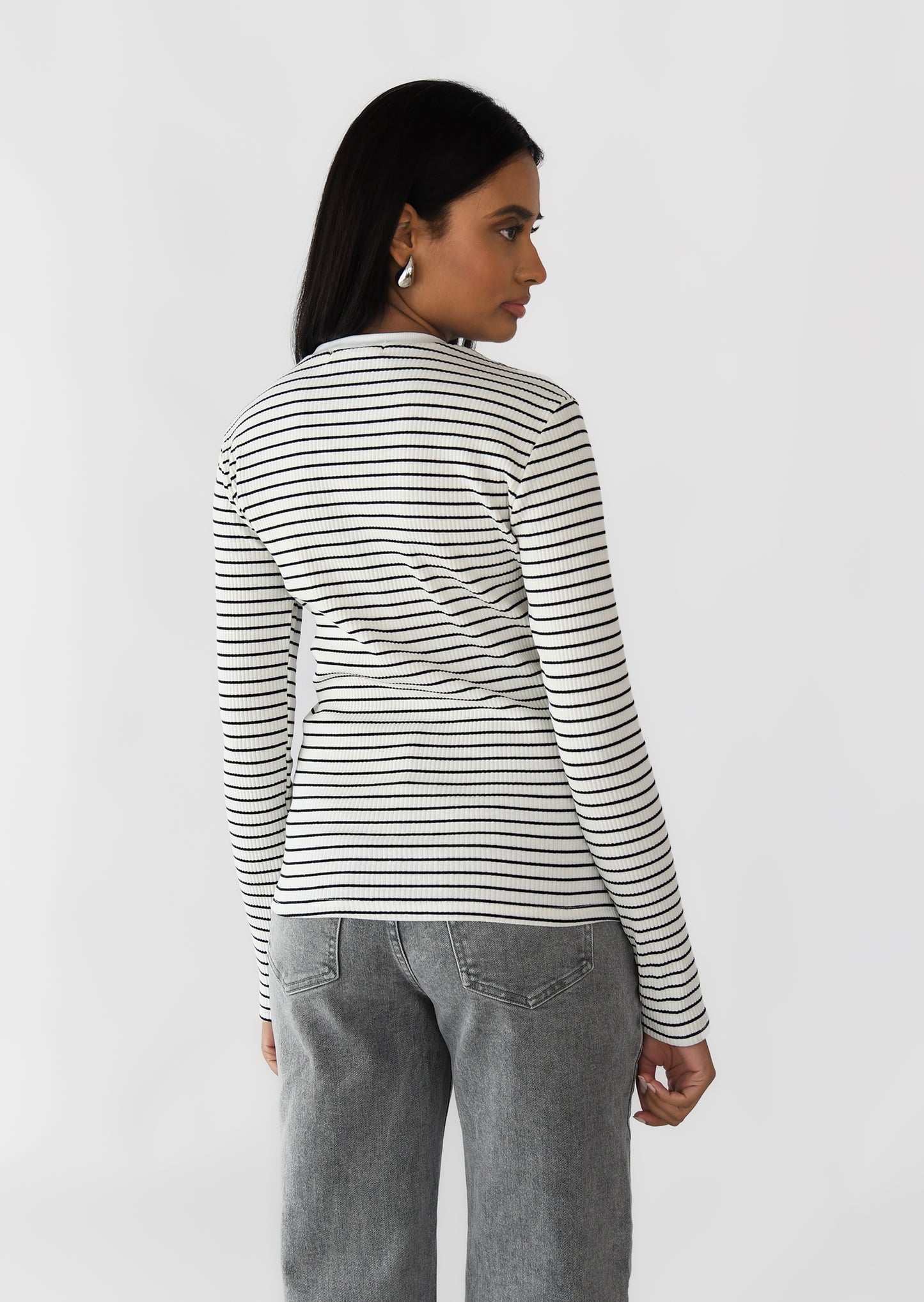 Striped long sleeves top