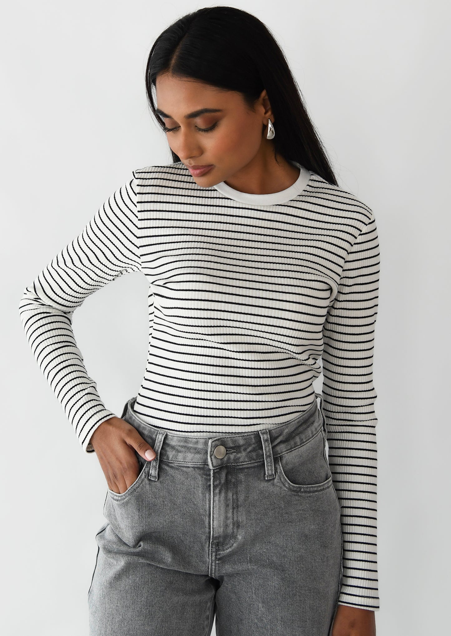 Striped long sleeves top