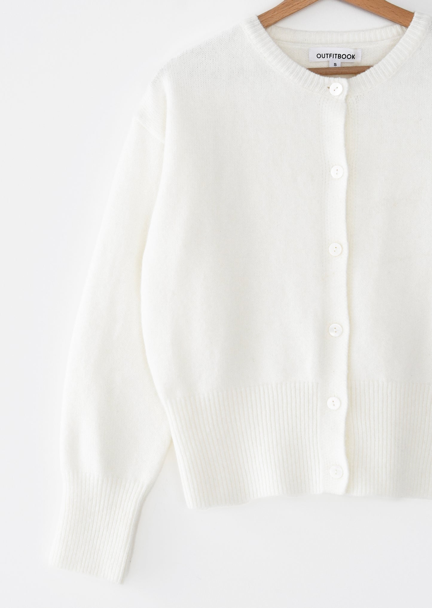 Buttoned knit cardigan