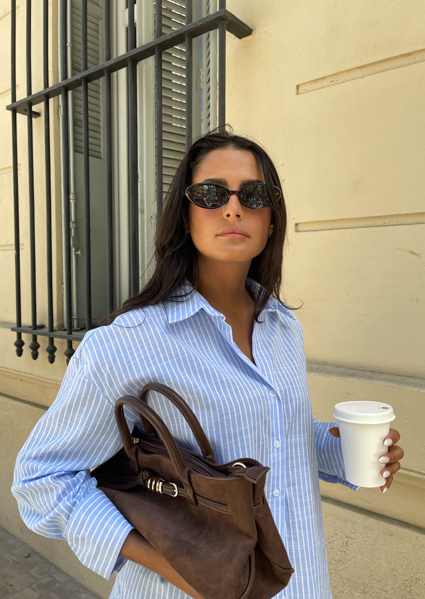 Oval sunglasses in tortoiseshell 