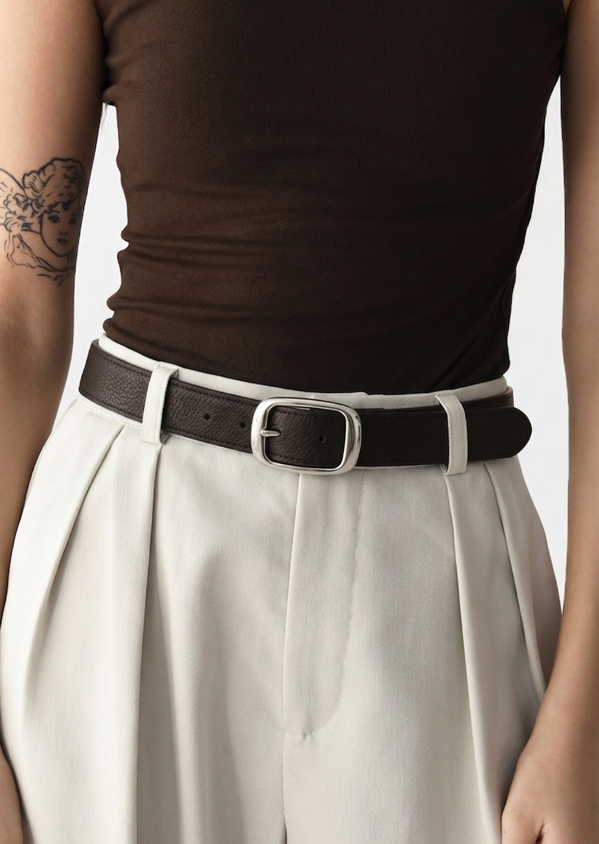 Oval buckle belt