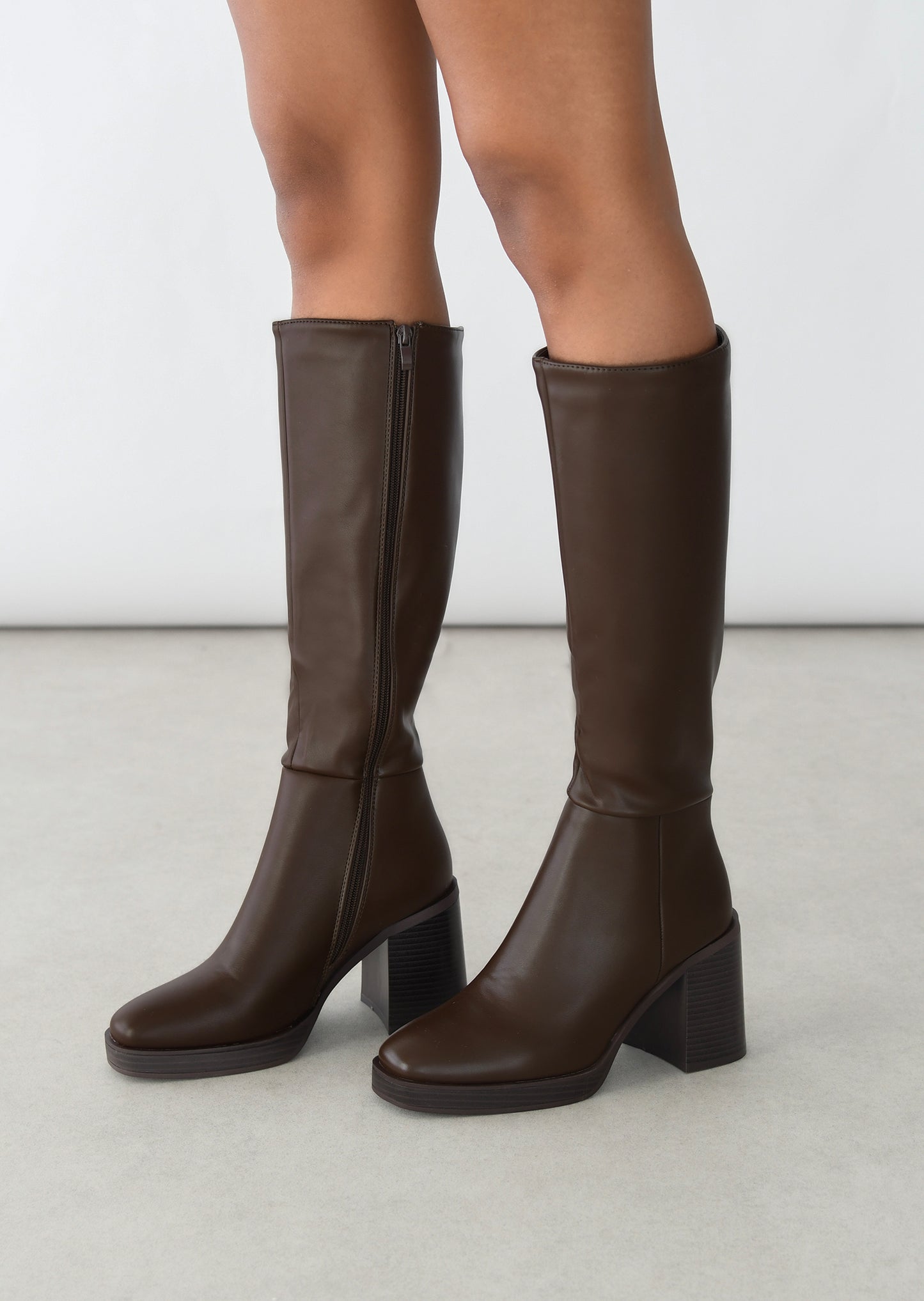 Block heel knee-high boots