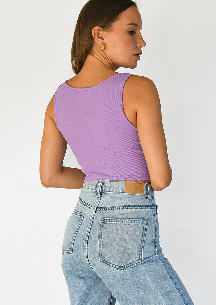 Ribbed vest with notch neck in lilac