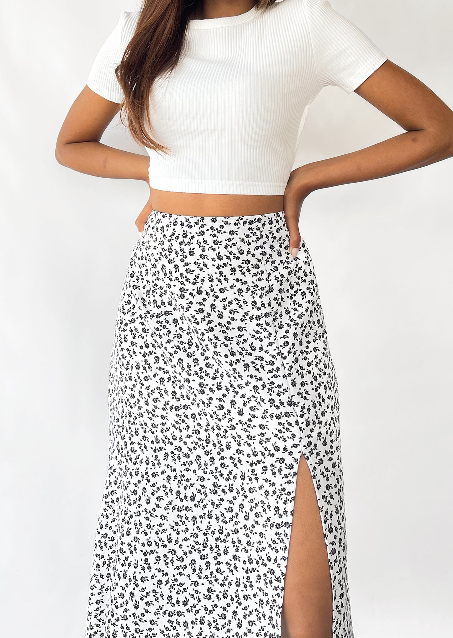 Jupe imprimée fleurie mi longue avec fente