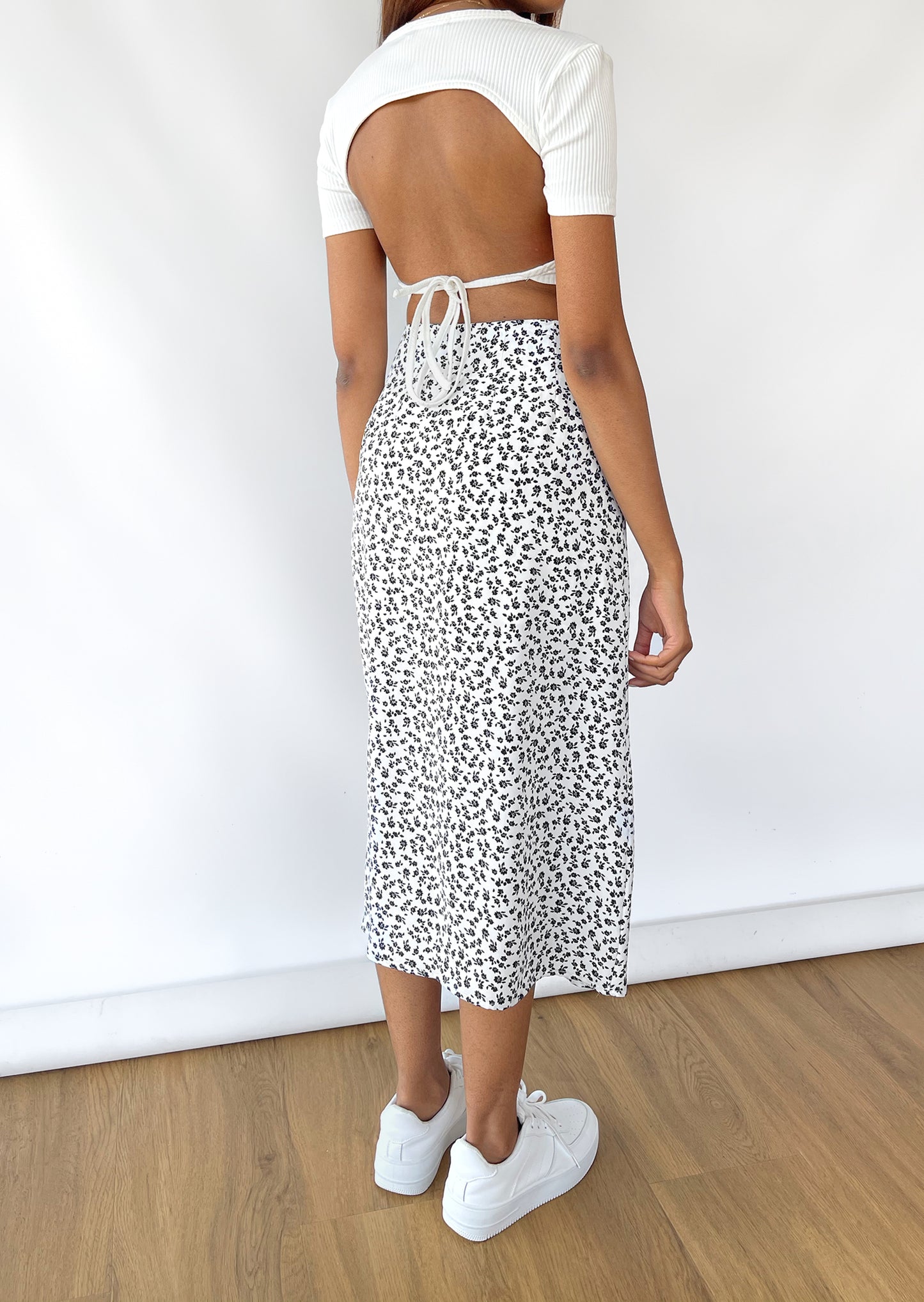 Jupe imprimée fleurie mi longue avec fente