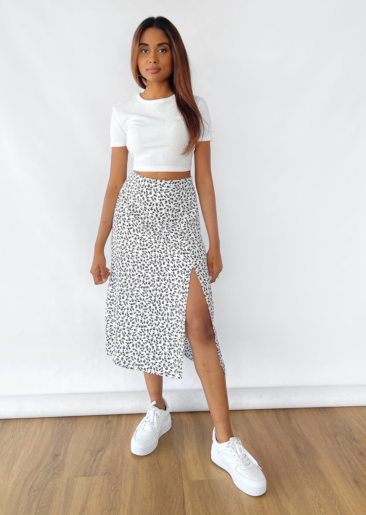 Jupe imprimée fleurie mi longue avec fente