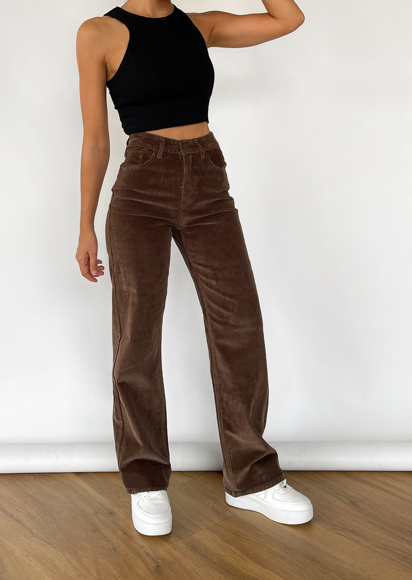 Pantalones de pernera ancha de pana marrón